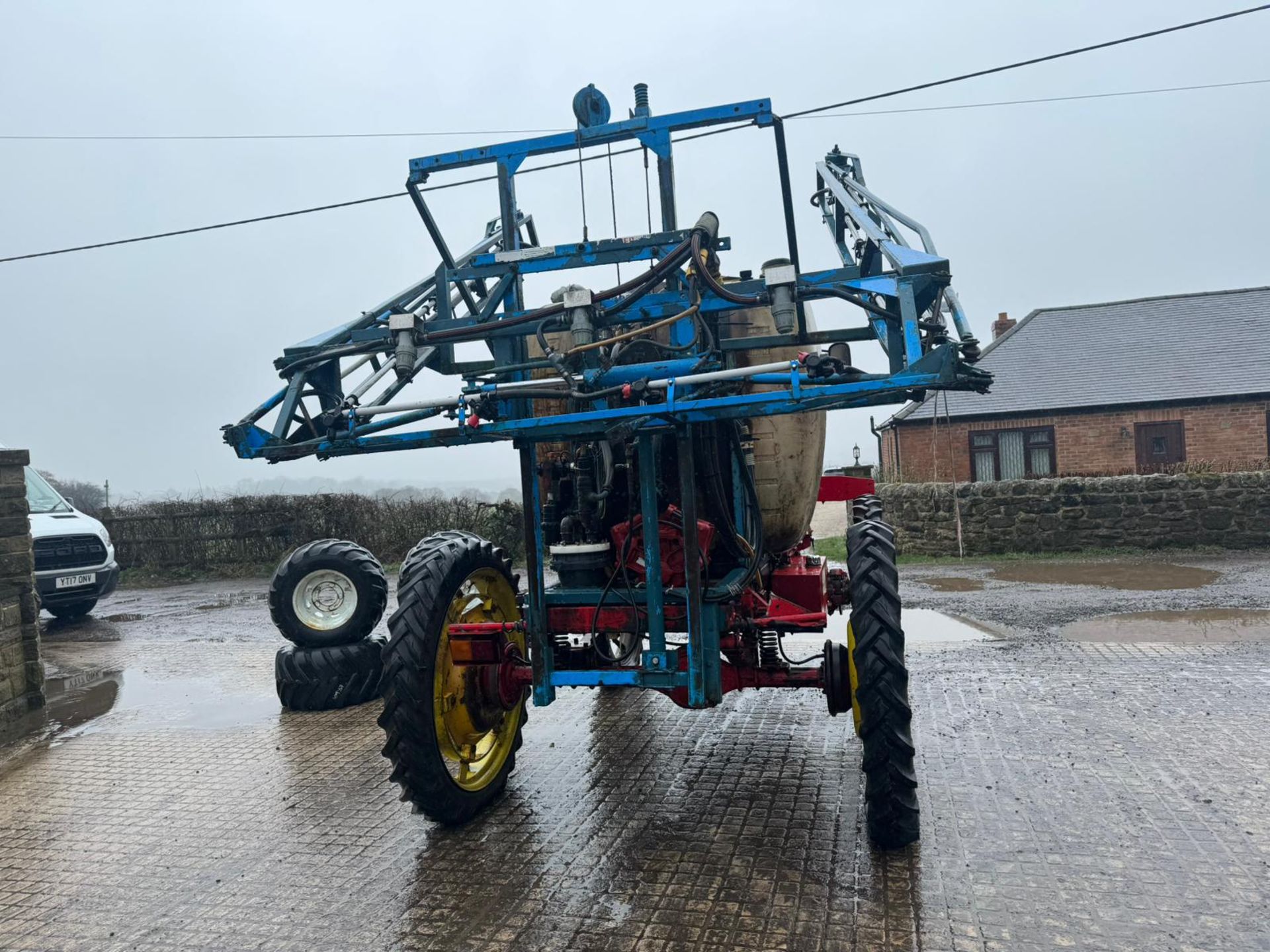 FRAZIER 3D AGRIBUGGY WITH 12 METRE CROP SPRAYER *PLUS VAT* - Image 14 of 17