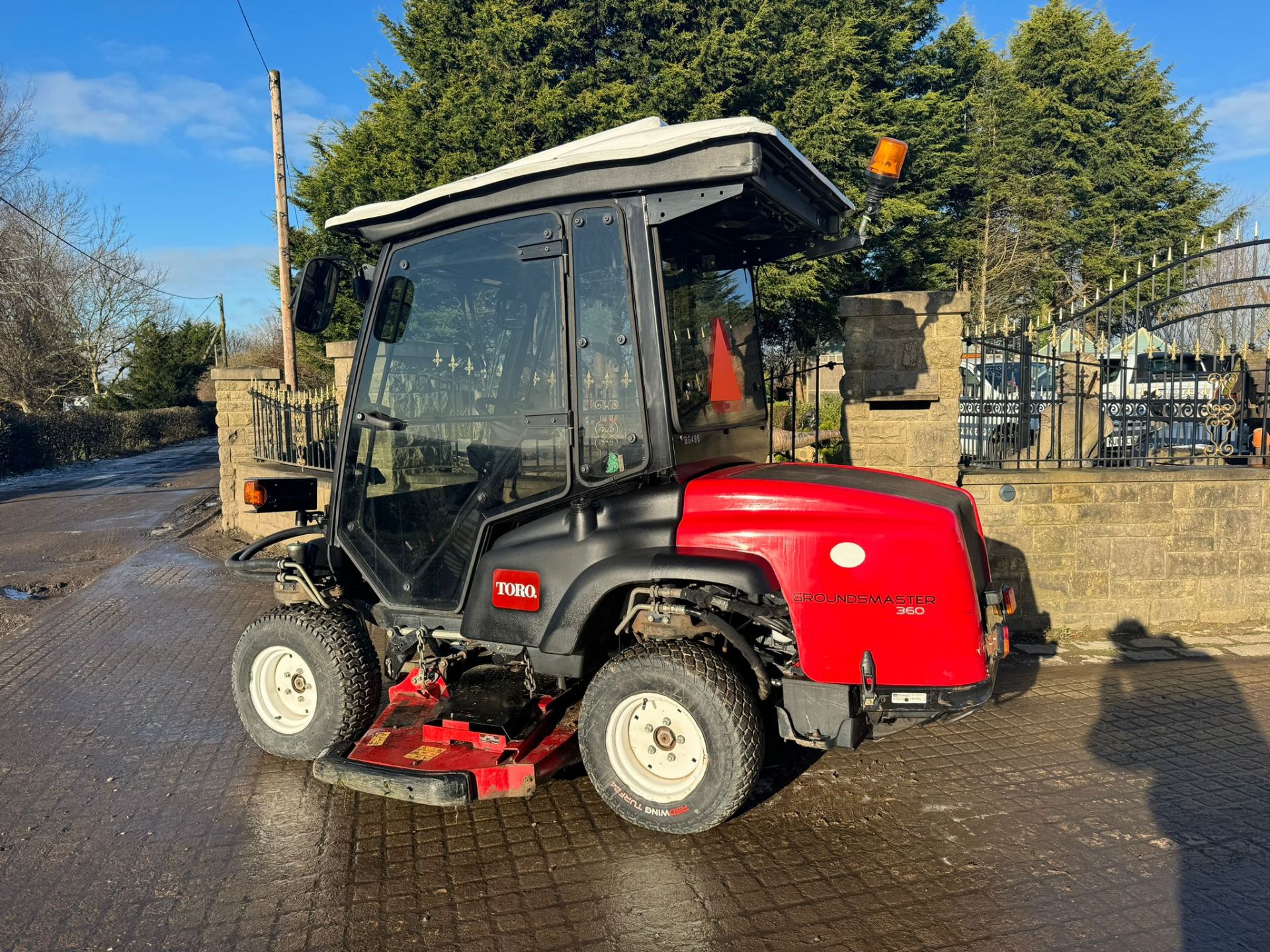 2016 Toro Groundmaster 360 Quad Steer Rotary Ride on Lawn Mower Bank Mower *PLUS VAT* - Image 8 of 17