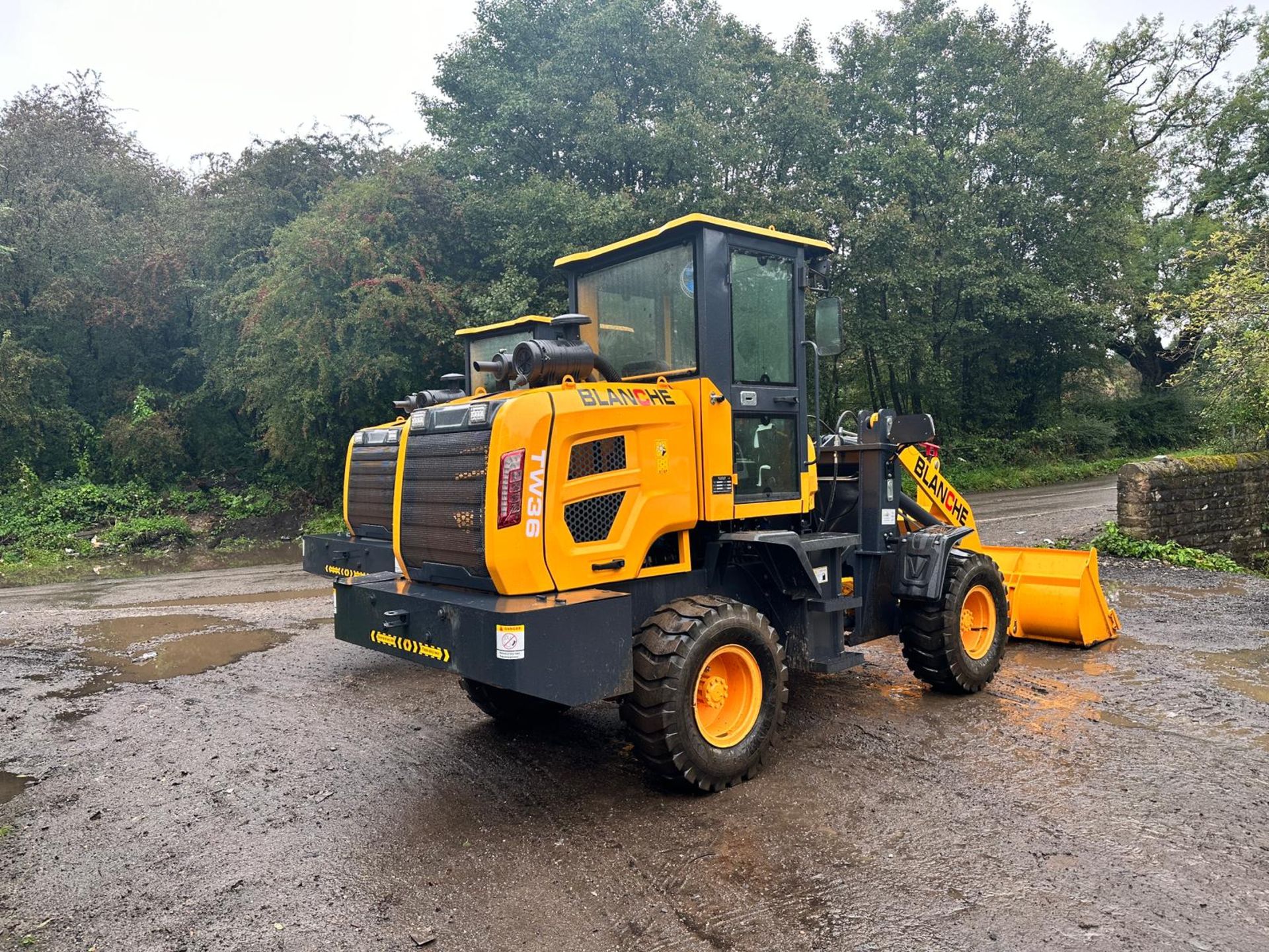 NEW/UNUSED BLANCHE TW36 LOADING SHOVEL *PLUS VAT* - Image 5 of 18