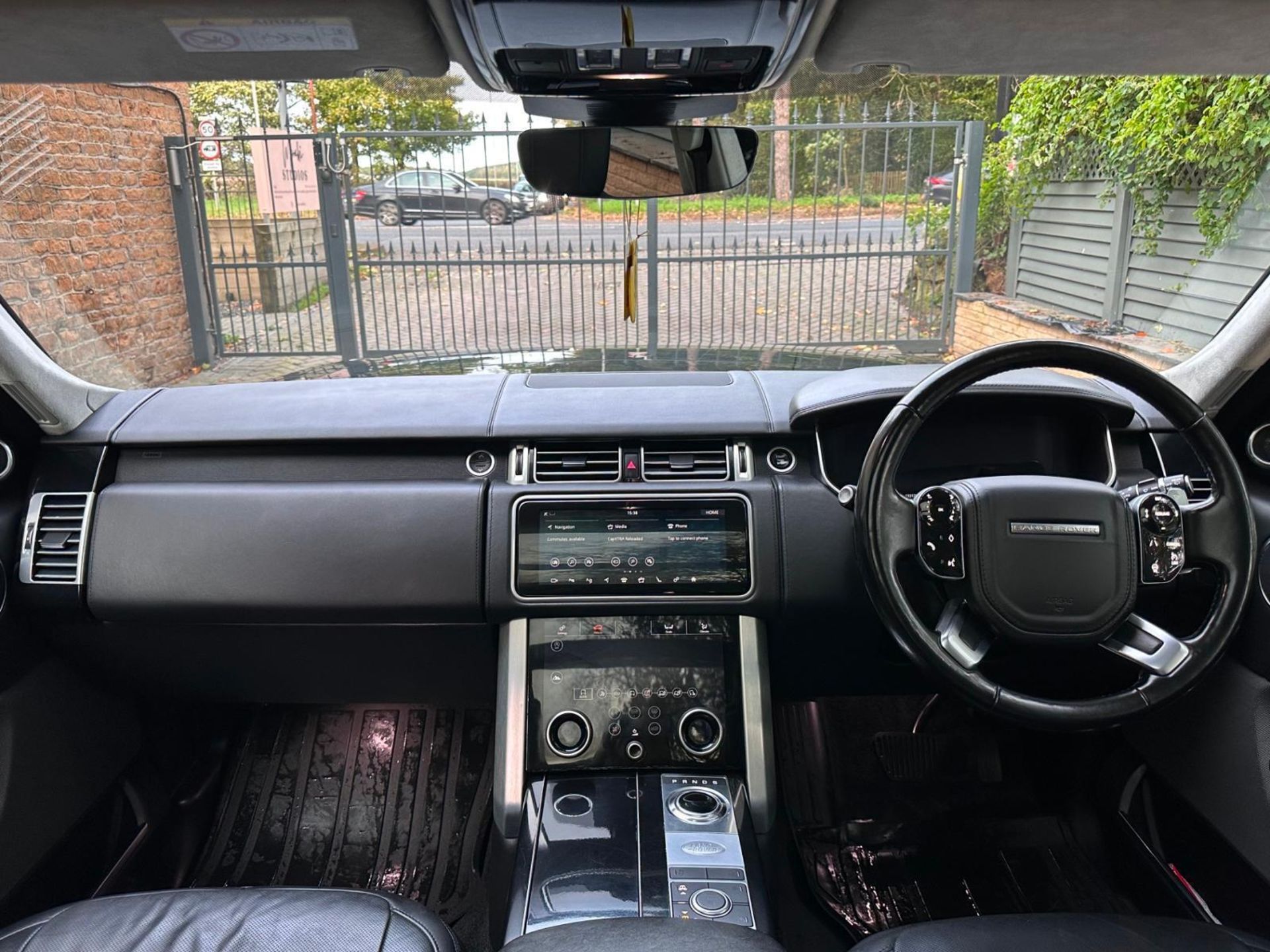 2018/68 LAND ROVER RANGE ROVER A-BIO SDV6 A BLACK SUV ESTATE *NO VAT* - Image 12 of 12