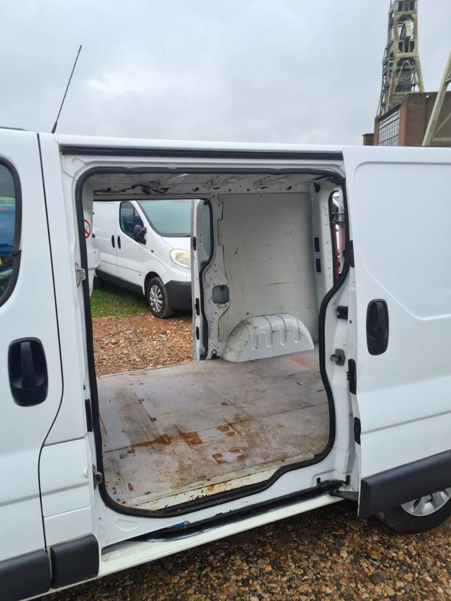 2007 VAUXHALL VIVARO 2900 CDTI SWB WHITE PANEL VAN *NO VAT* - Image 8 of 12