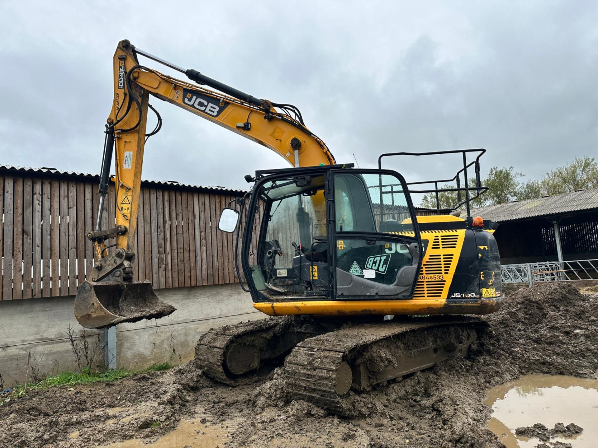 2014 JCB JS130LC T4i EXCAVATOR - 3383 HOURS! *PLUS VAT*