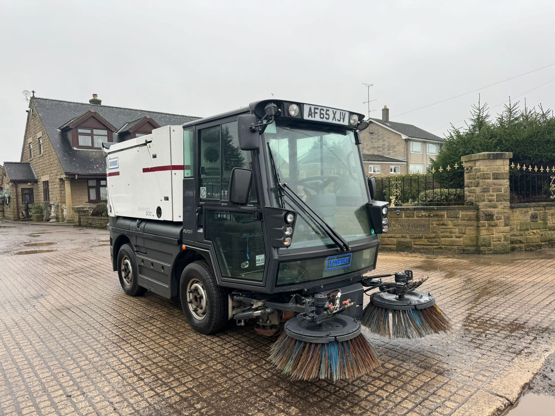 2015/65 SCHMIDT SWINGO 200+ ROAD SWEEPER *PLUS VAT* - Image 2 of 18