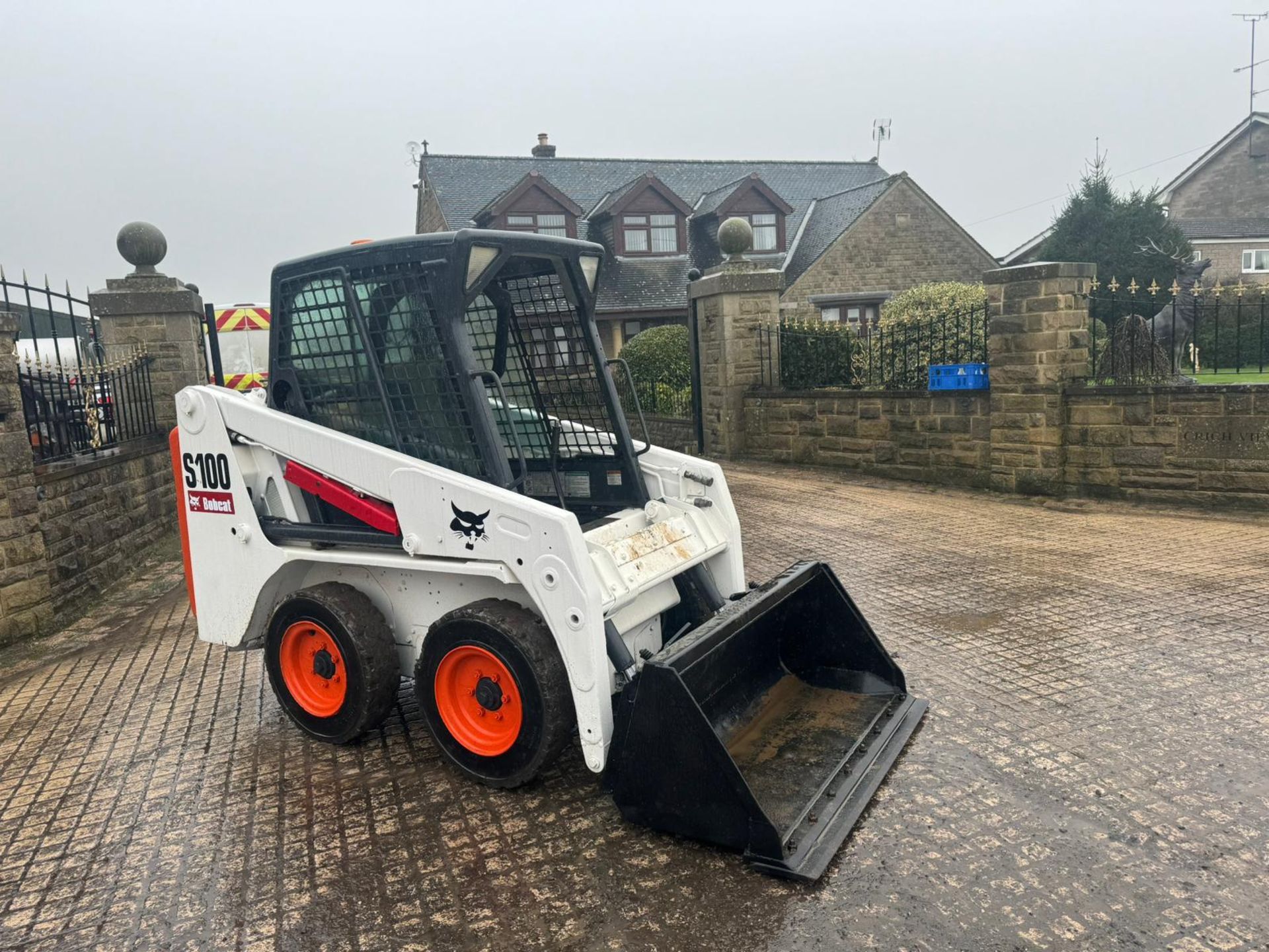 2012 BOBCAT S100 WHEELED SKIDSTEER LOADER *PLUS VAT* - Image 2 of 11