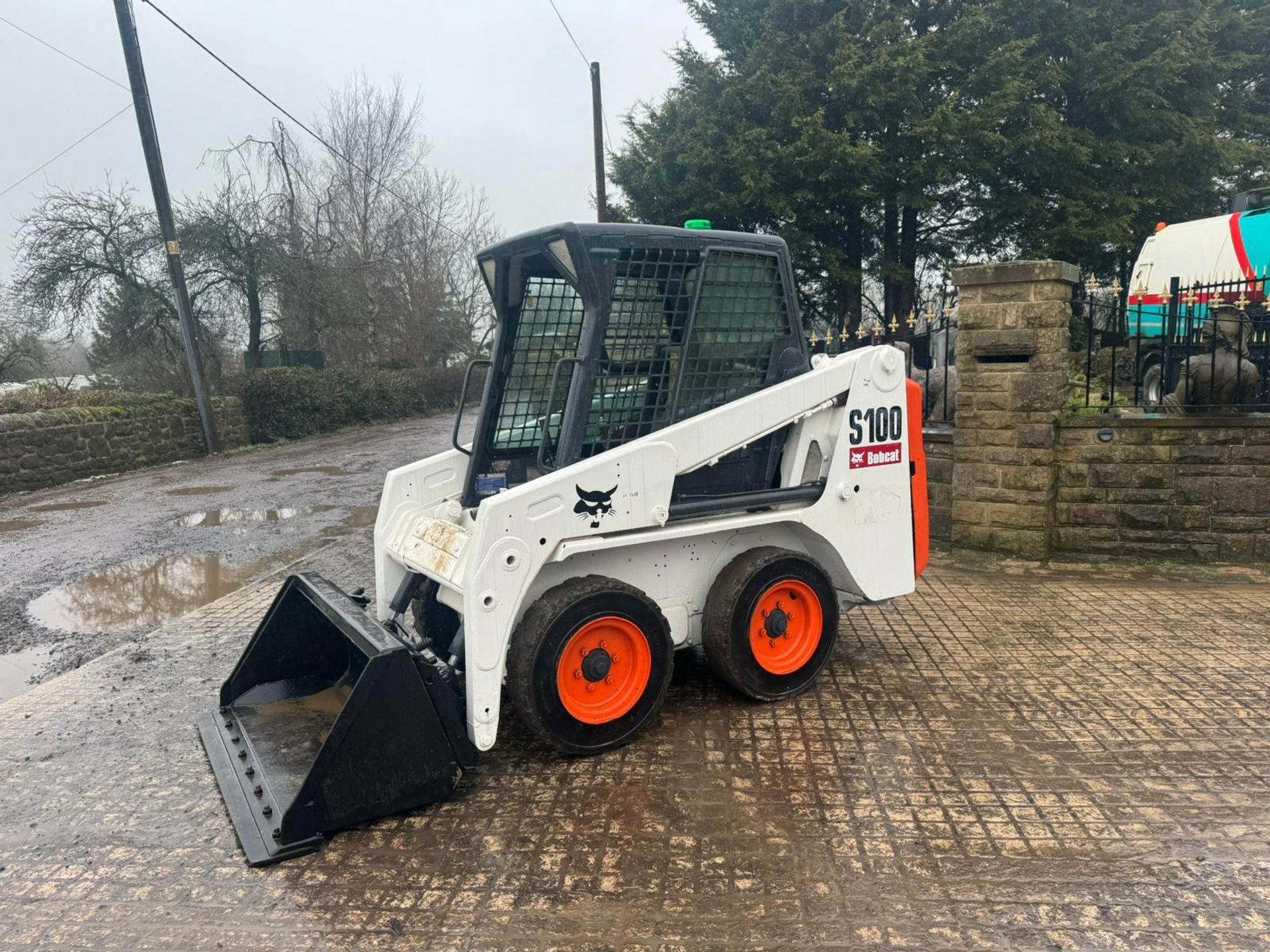 2012 BOBCAT S100 WHEELED SKIDSTEER LOADER *PLUS VAT* - Image 6 of 11