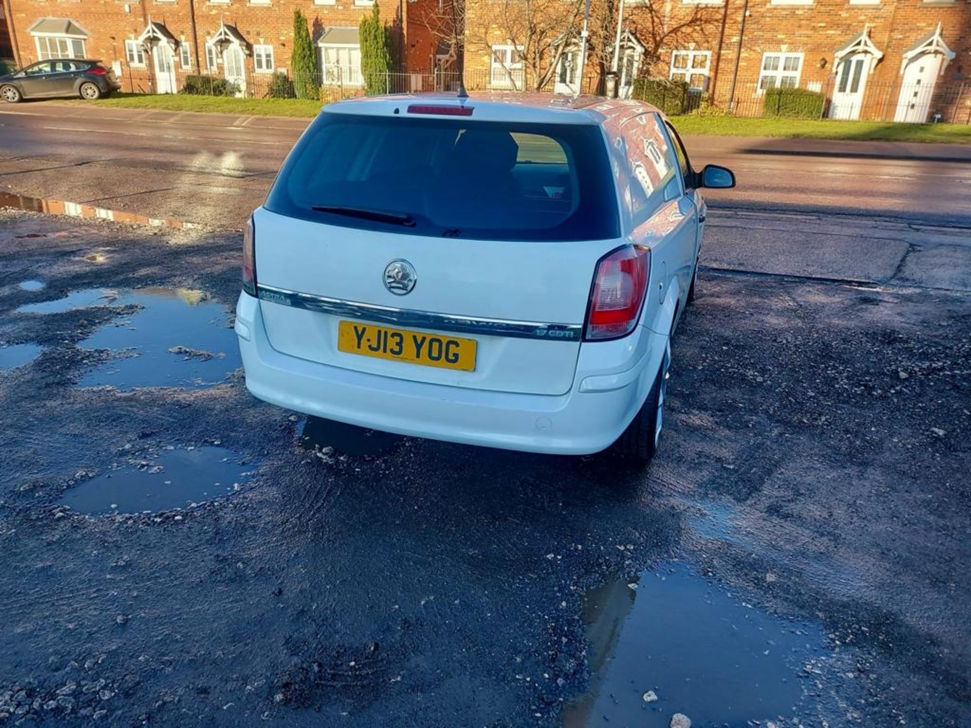 2013 VAUXHALL ASTRA CLUB ECOFLEX WHITE CAR DERIVED VAN *NO VAT* - Image 9 of 10