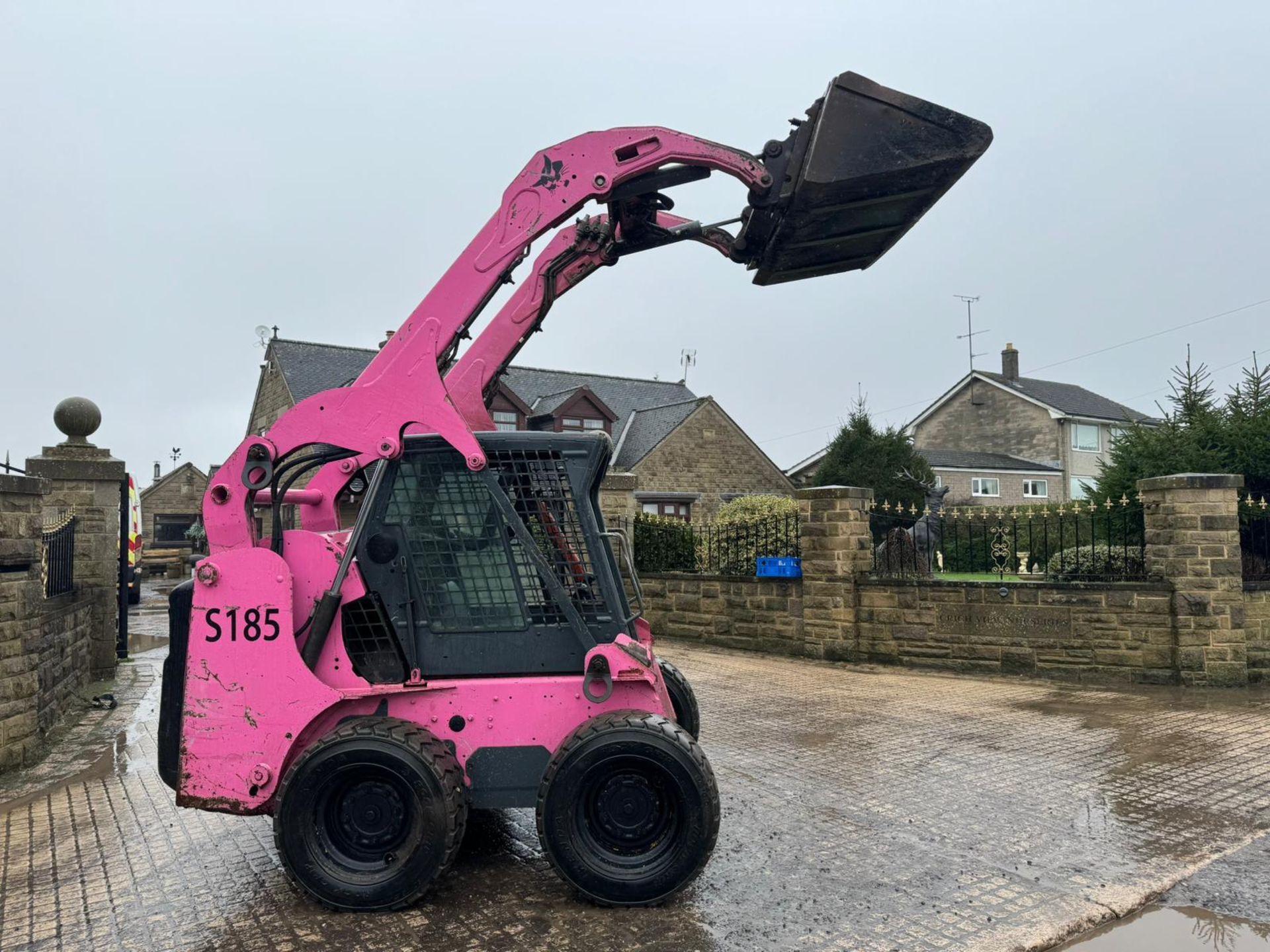 2009 BOBCAT S185 WHEELED SKIDSTEER LOADER WITH LWC BUCKET *PLUS VAT* - Image 2 of 12