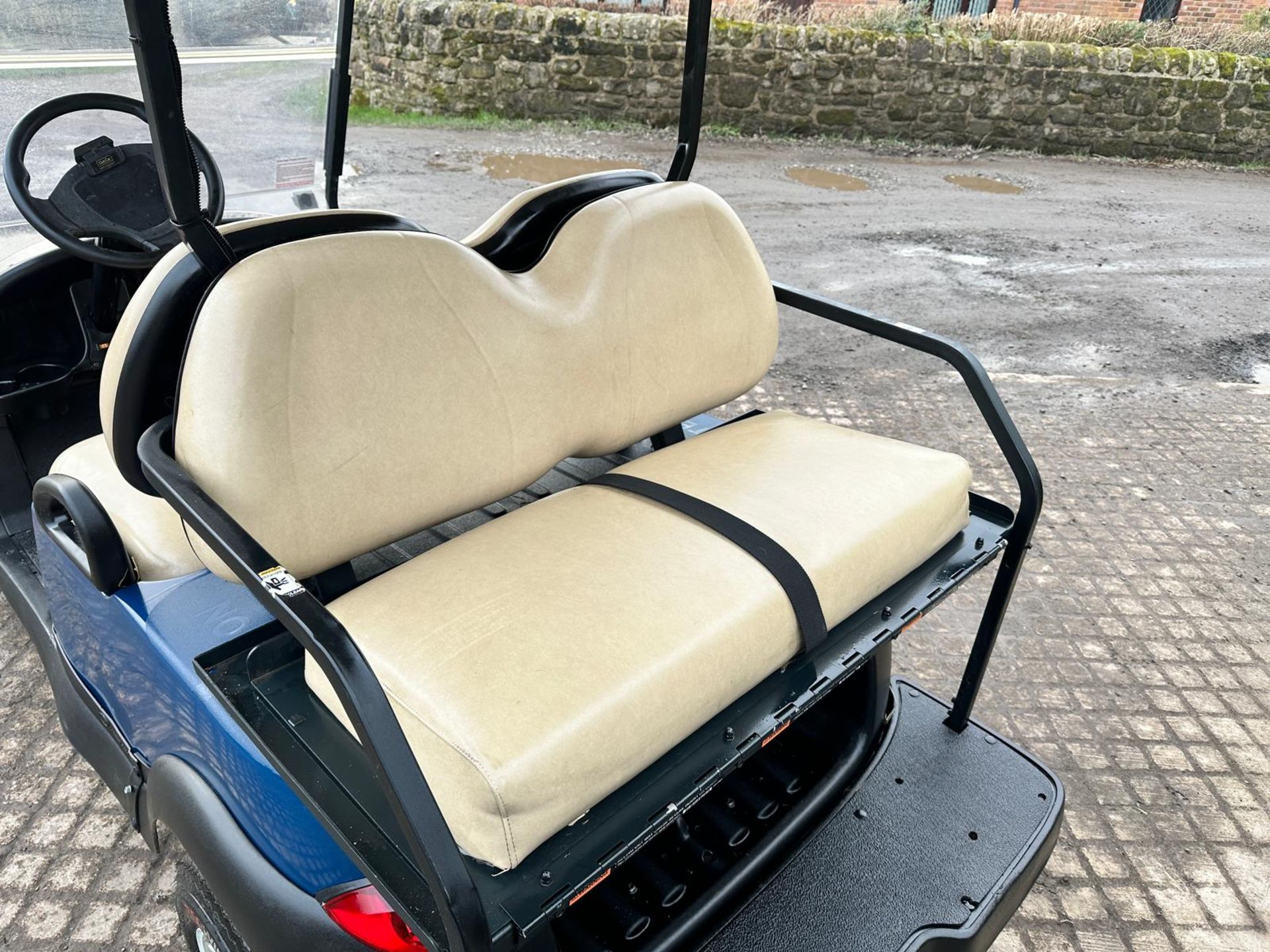 2016 CLUB CAR ELECTRIC GOLF BUGGY 4 SEATER *PLUS VAT* - Image 4 of 11
