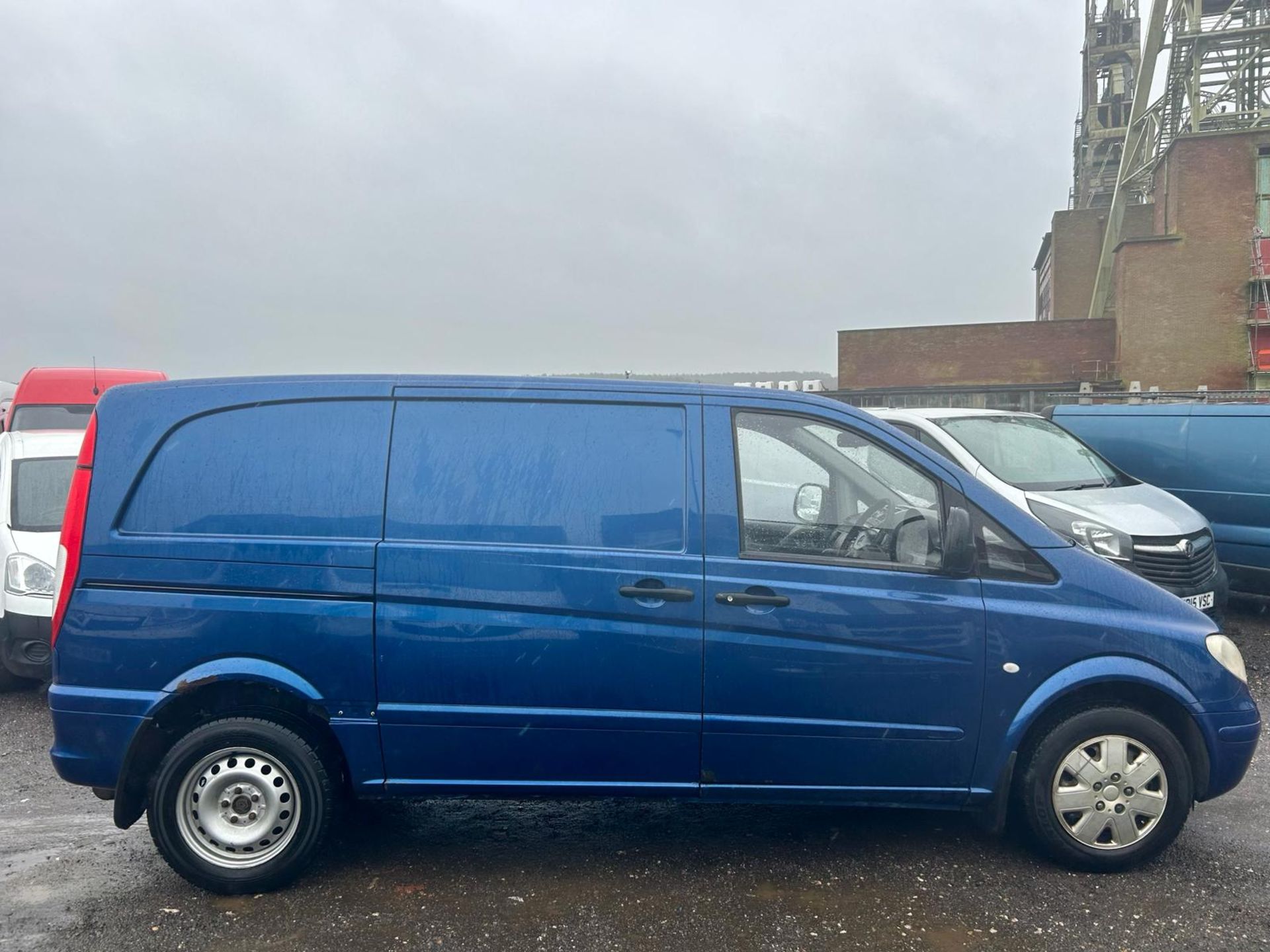 2005 MERCEDES VITO 111 CDI COMPACT BLUE PANEL VAN *NO VAT* - Image 11 of 18