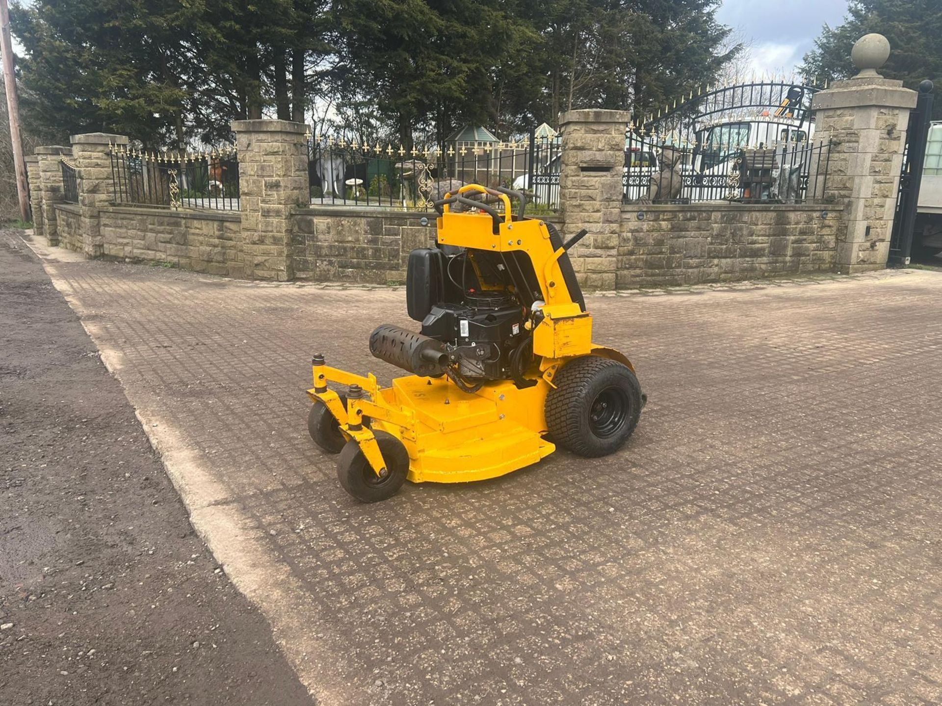 WRIGHT STANDER STAND ON ZERO TURN MOWER *PLUS VAT* - Image 4 of 8