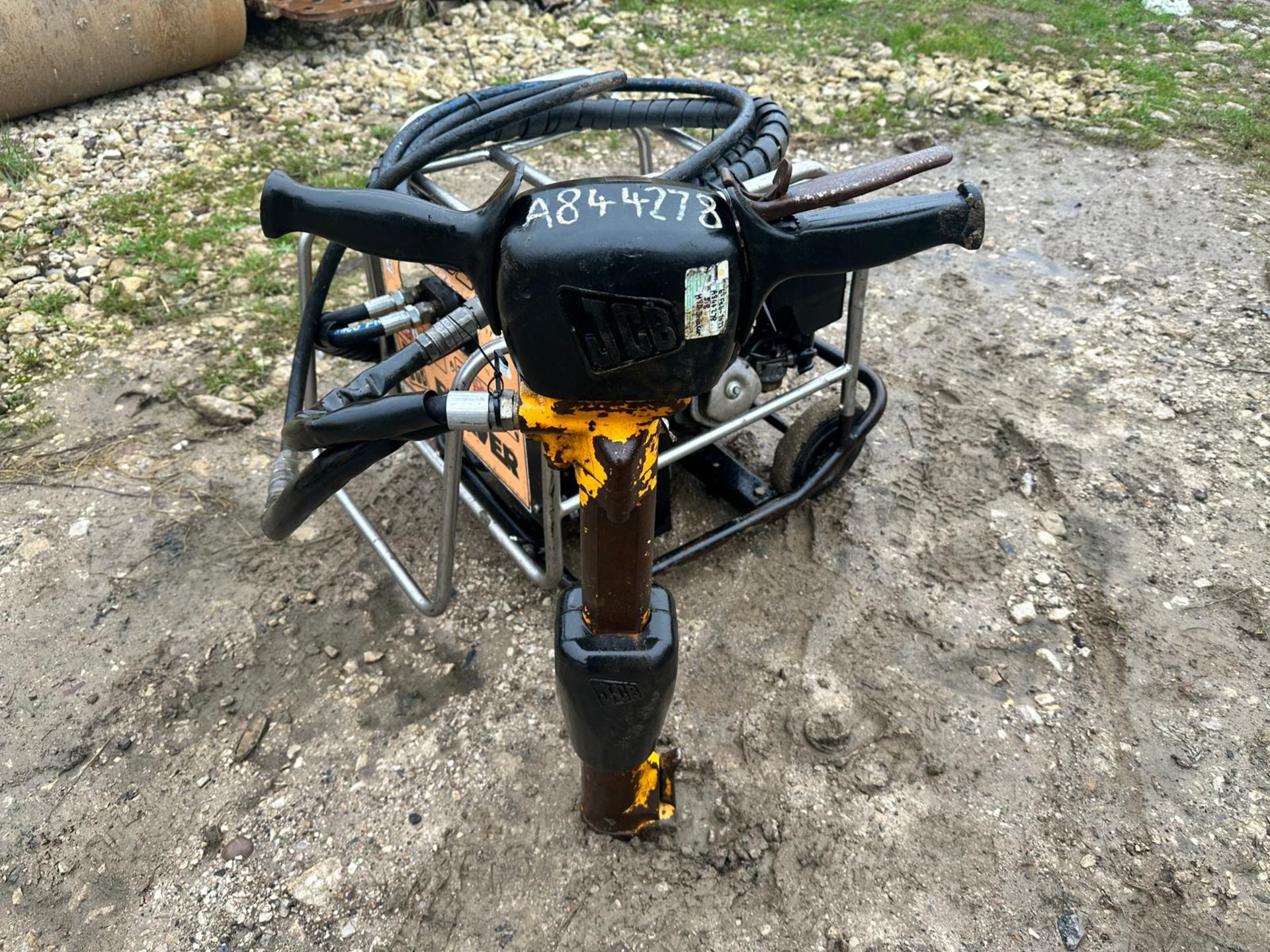 JCB BEAVER HYDRAULIC POWER PACK WITH HOSES AND BREAKER *NO VAT* - Image 11 of 11