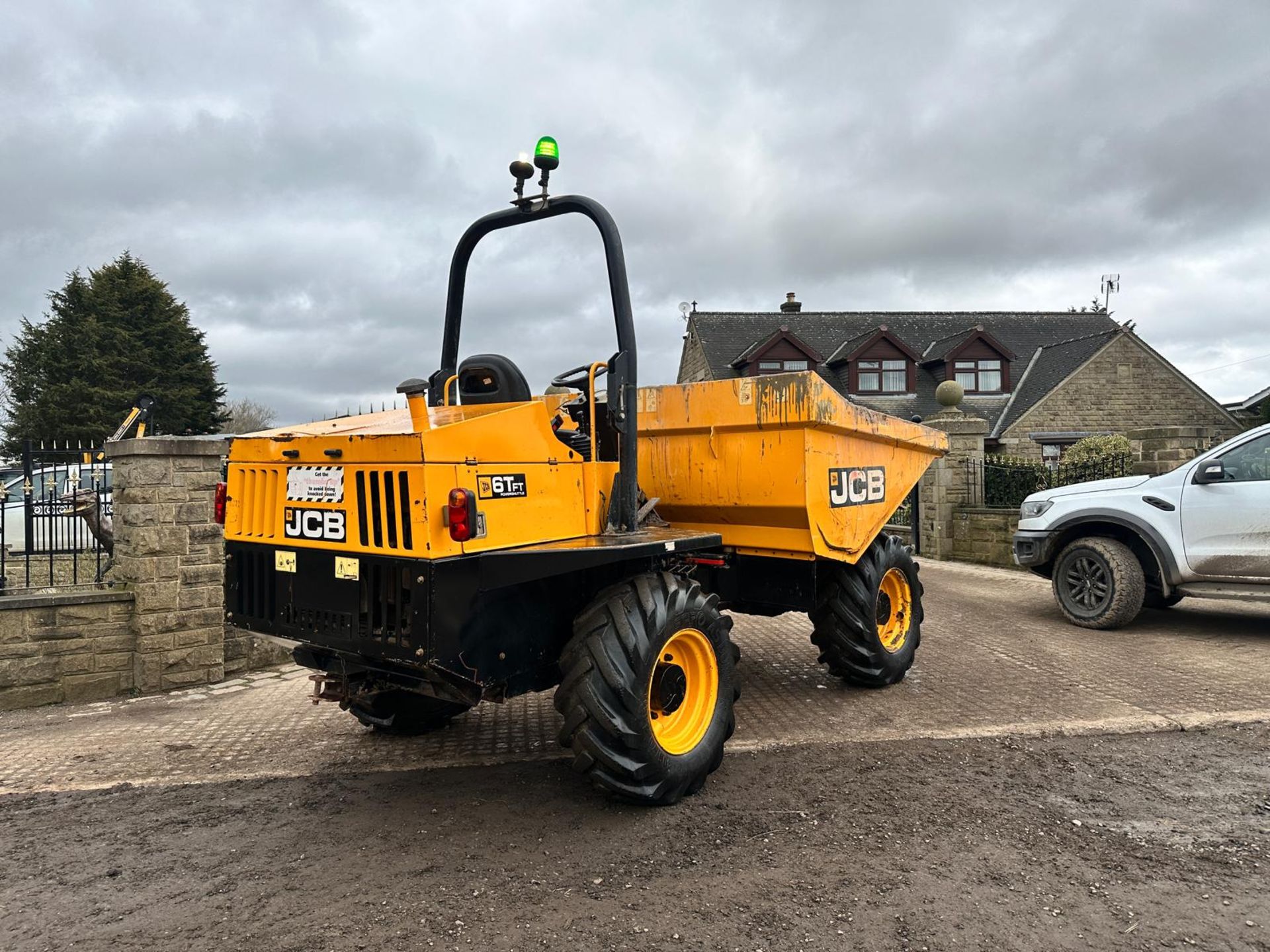 2017 JCB 6TFT POWERSHUTTLE 6 TON DUMPER *PLUS VAT* - Image 3 of 12