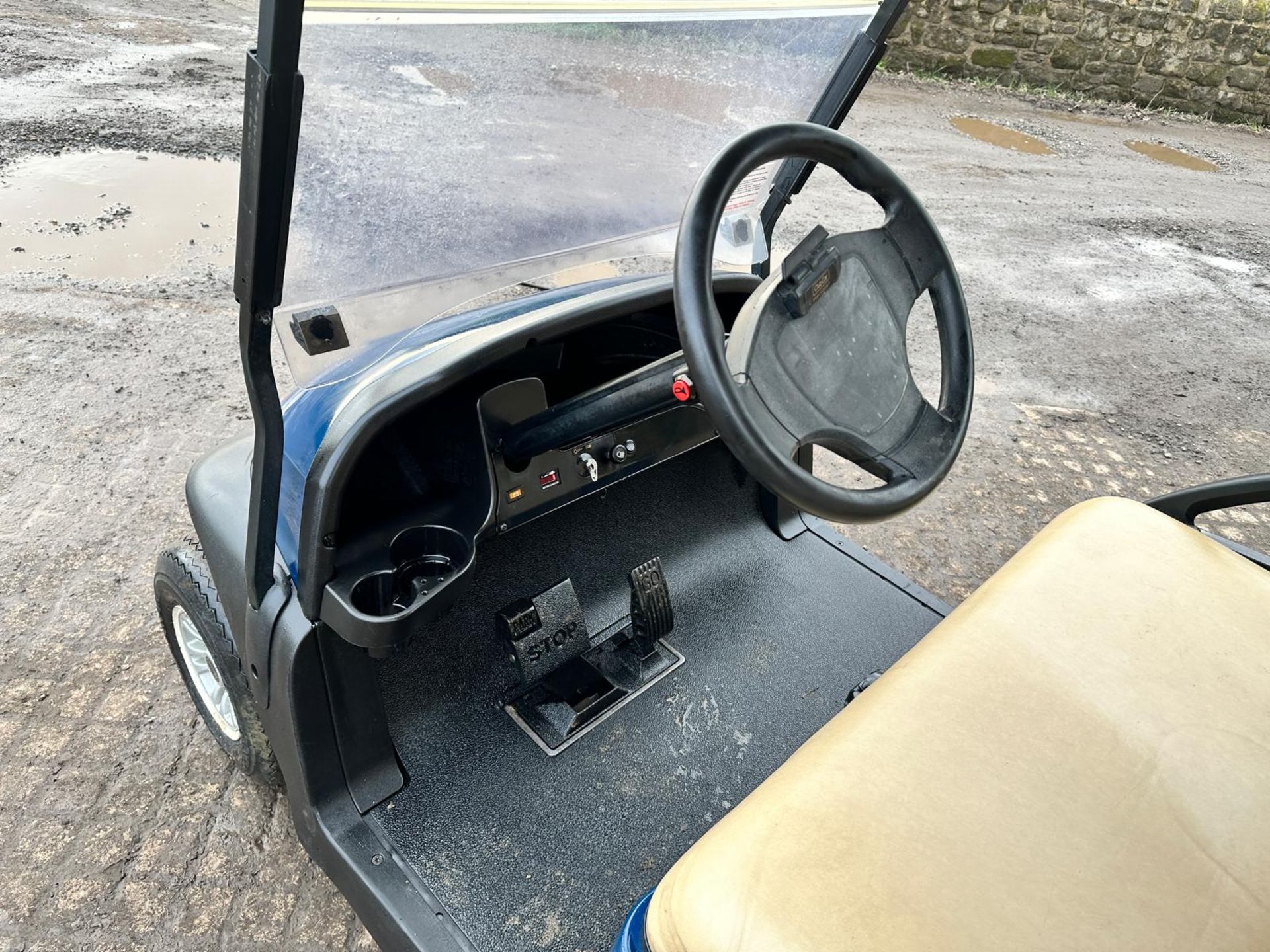2016 CLUB CAR ELECTRIC GOLF BUGGY 4 SEATER *PLUS VAT* - Image 9 of 11