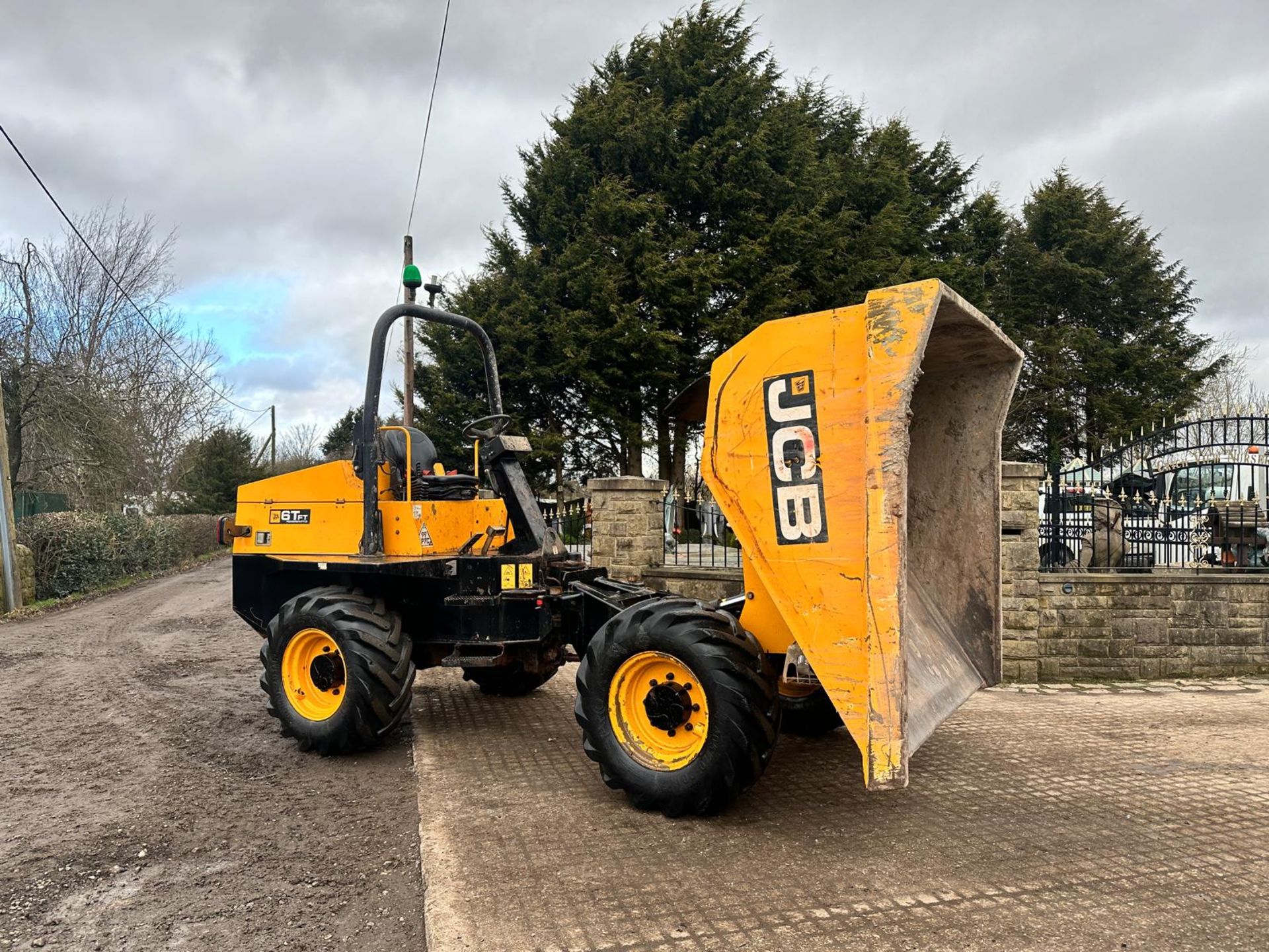 2017 JCB 6TFT POWERSHUTTLE 6 TON DUMPER *PLUS VAT* - Image 6 of 12