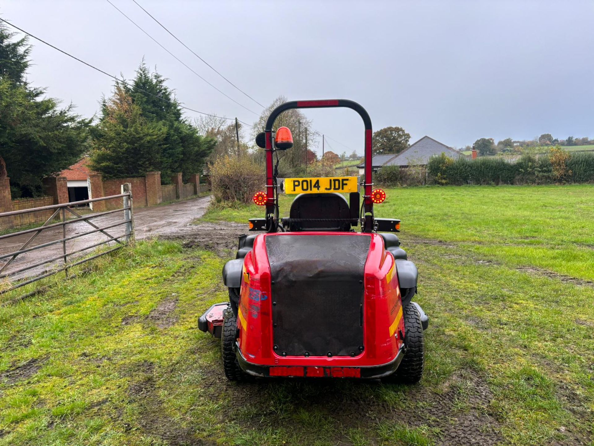 JJ -2014 TORO GROUNDMASTER 360 RIDE ON LAWN MOWER *PLUS VAT* RUNS DRIVES AND CUTS 4 WHEEL STEER - Image 7 of 14