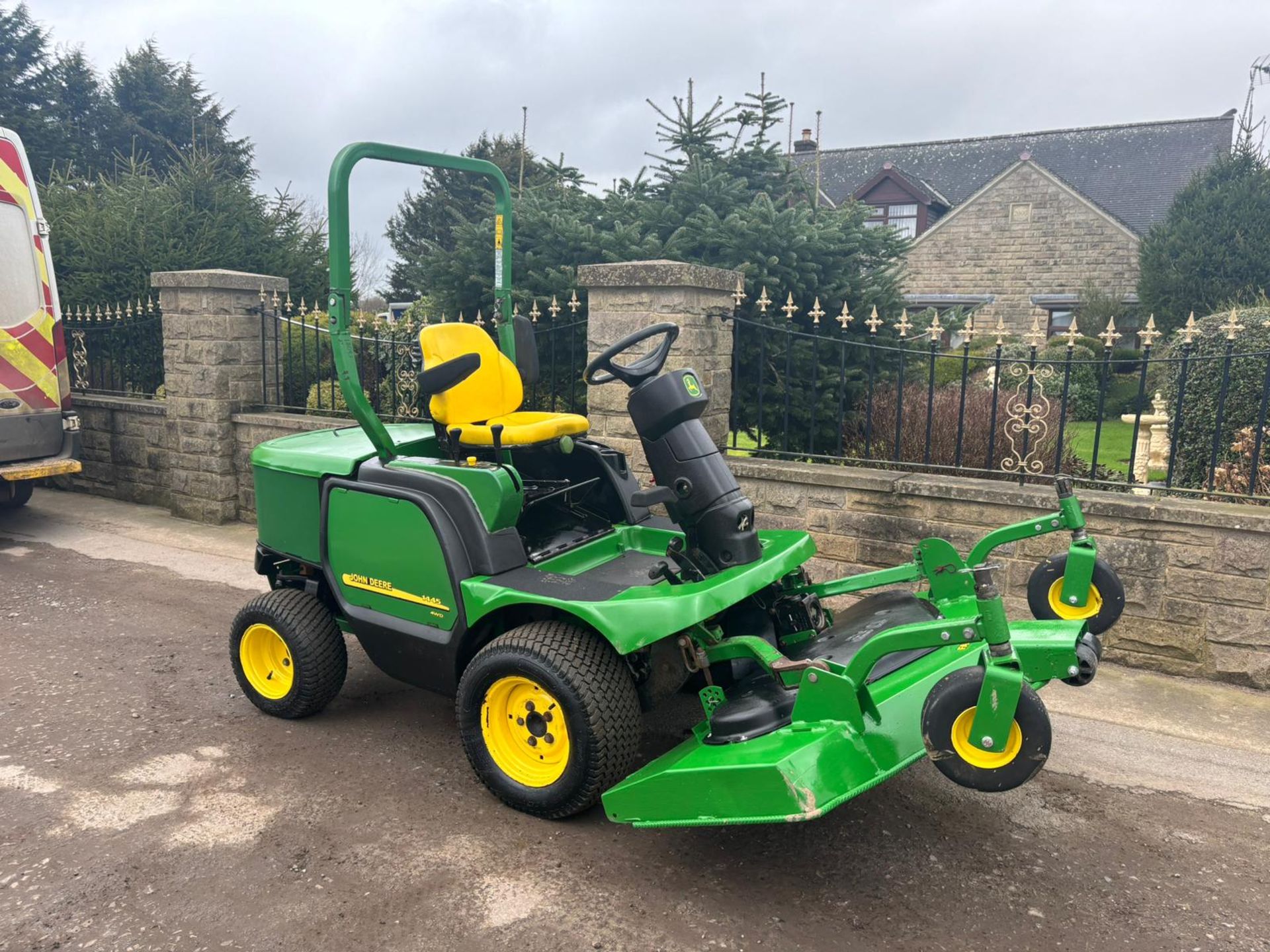 John Deere 1445 ride on lawn mower 2011 on '60' reg *PLUS VAT*