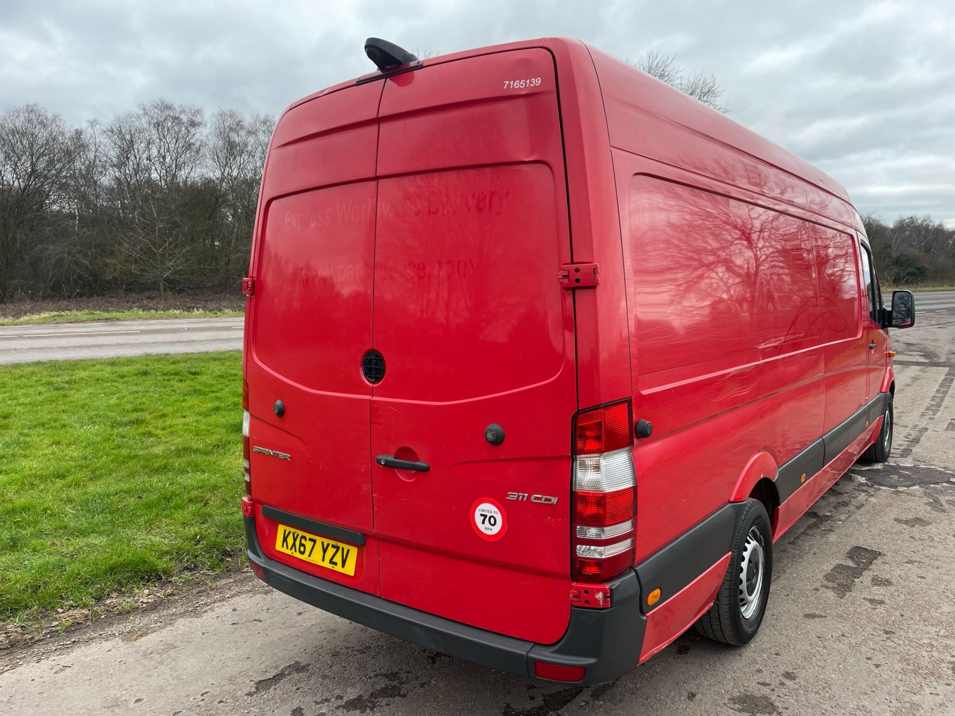 2017/67 REG MERCEDES-BENZ SPRINTER 314 CDI RED PANEL VAN *NO VAT* - Image 12 of 23