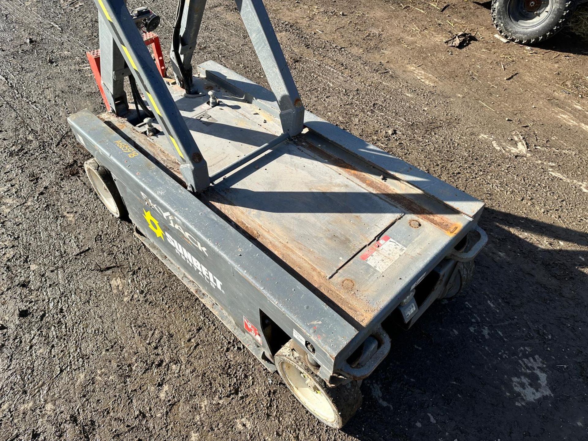 2015 Skyjack SJIII-3219 Scissor Lift *PLUS VAT* - Image 9 of 13