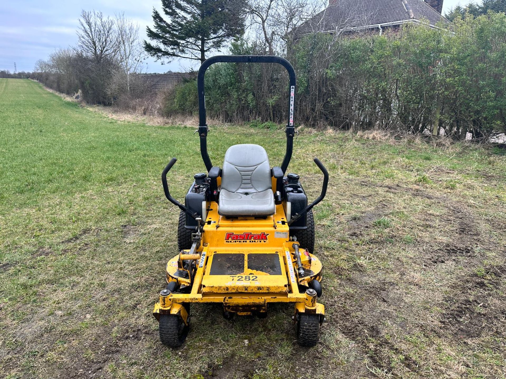 Hustler FastTrak Heavy Duty Zero Turn Ride On Mower *PLUS VAT* - Image 2 of 11