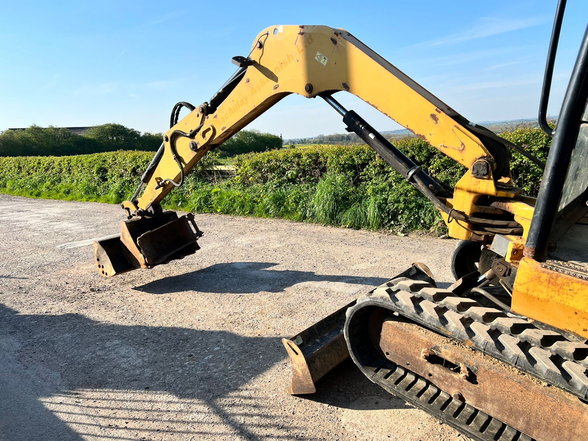 2012 Caterpillar 302.5C 2.5 Ton Mini Digger, Runs Drives And Digs, Showing A Low 3711 Hours! - Image 6 of 22