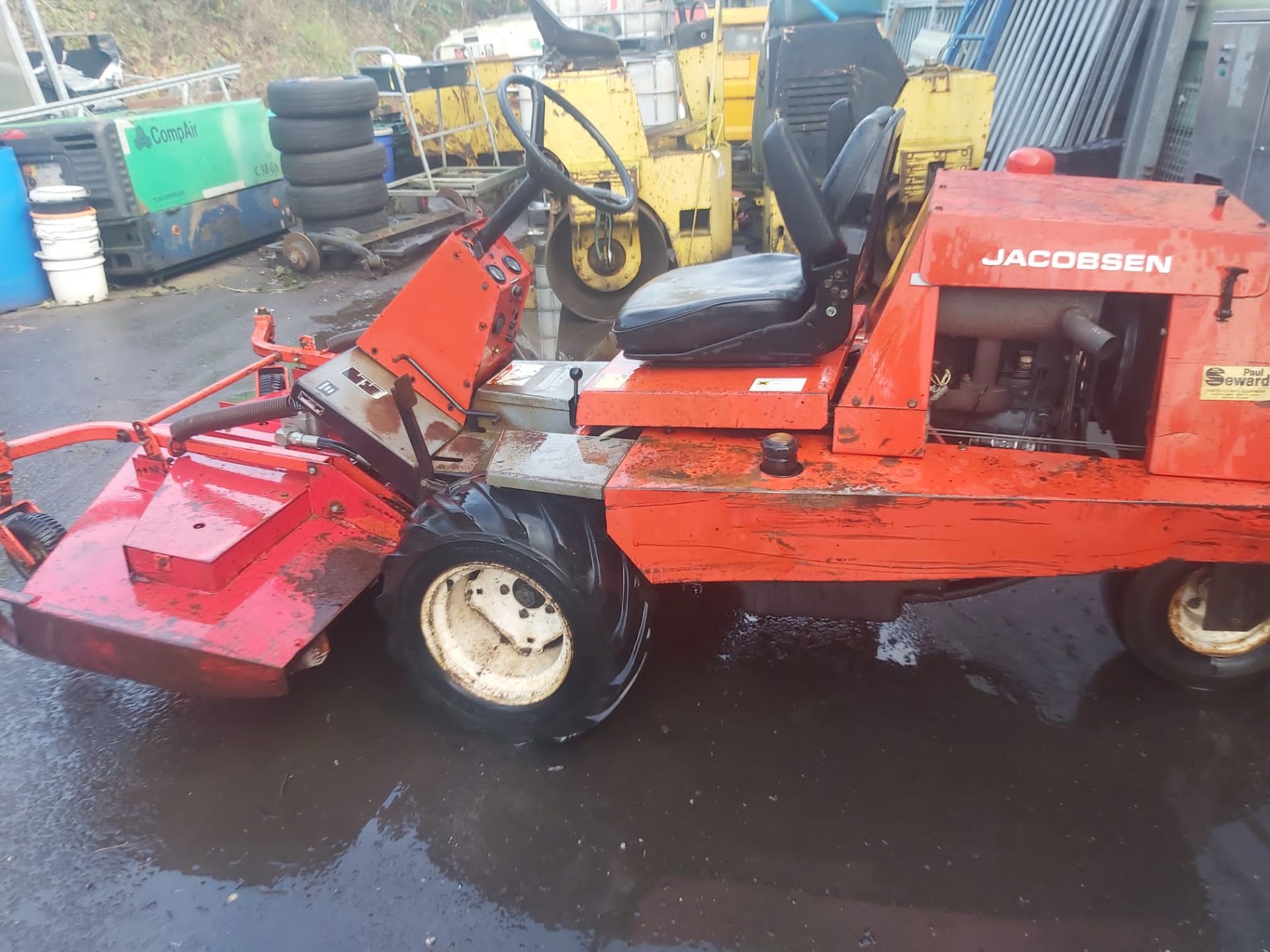 Jacobsen Turfcat 2 DW220 3 cyl kubota diesel - Image 2 of 6