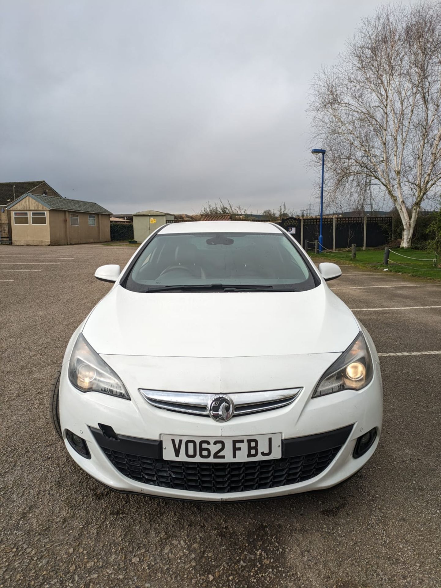 2012 VAUXHALL ASTRA GTC SRI CDTI S/S WHITE HATCBACK *NO VAT* - Image 2 of 26