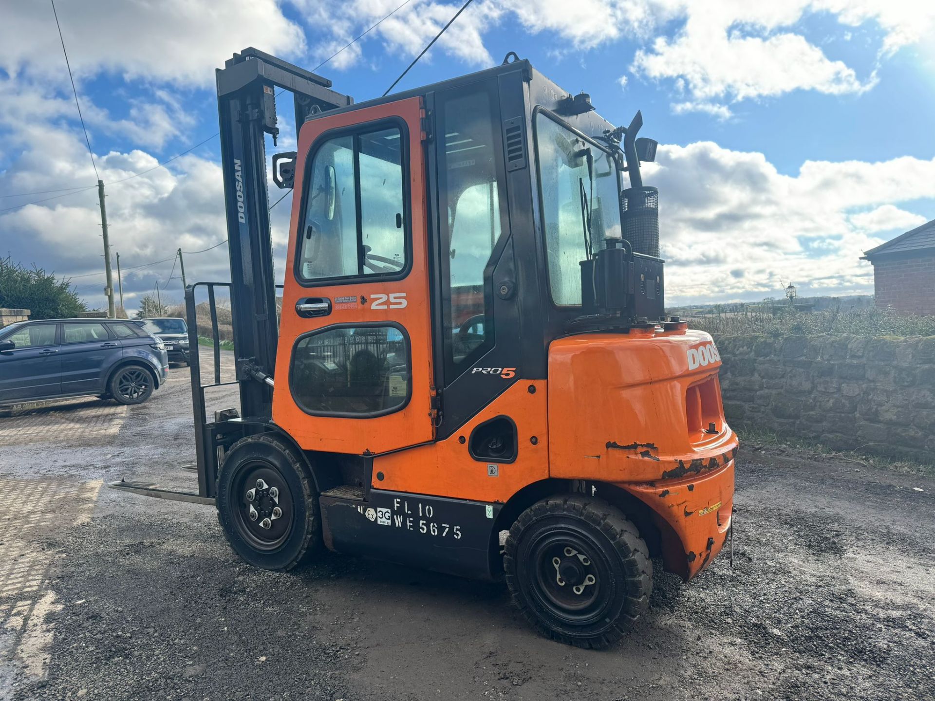 2011 DOOSAN 2.5 TON FORKLIFT *PLUS VAT* - Image 8 of 15