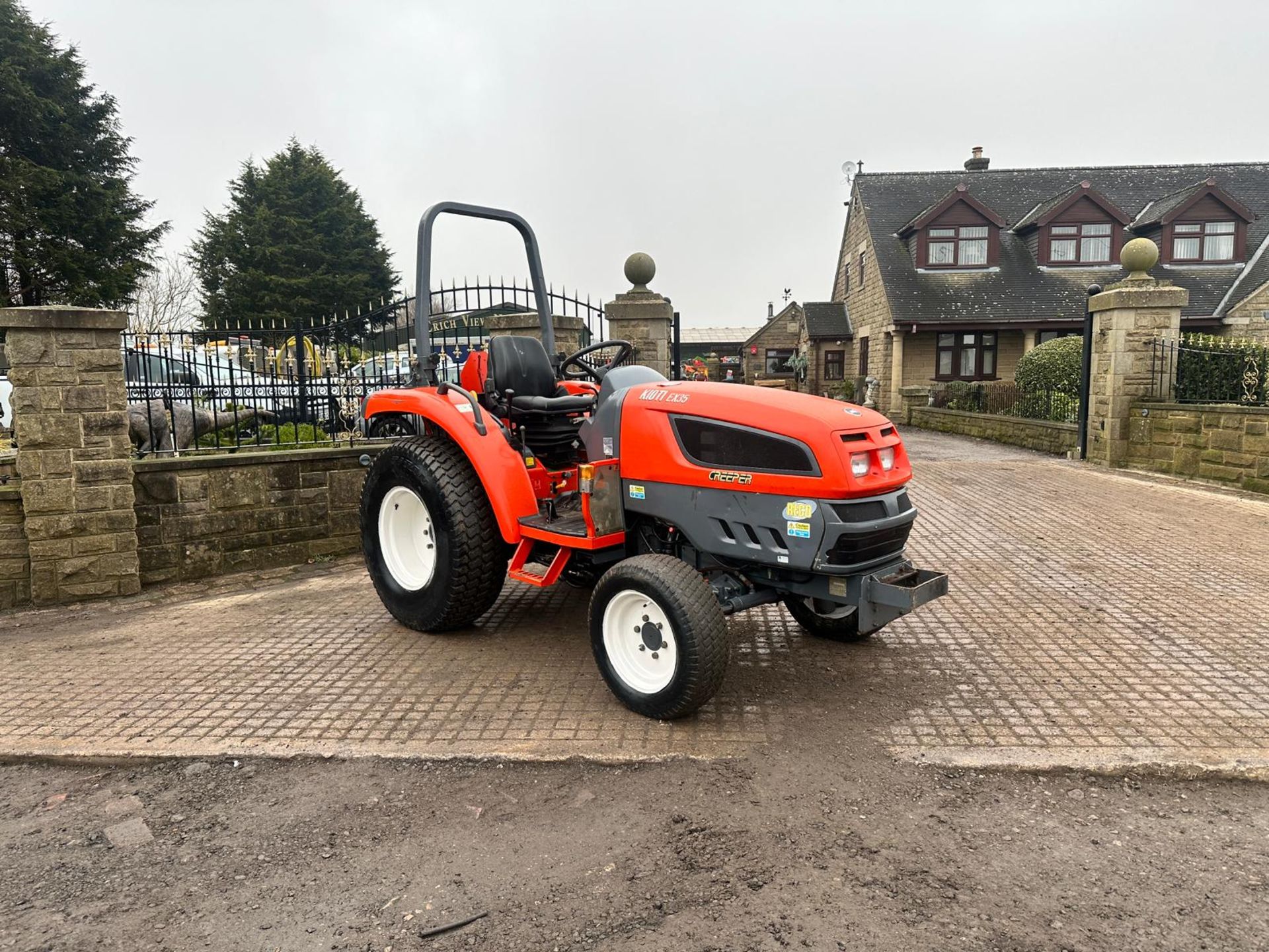 KIOTI CREEPER EX35 35HP 4WD COMPACT TRACTOR *PLUS VAT* - Image 2 of 14