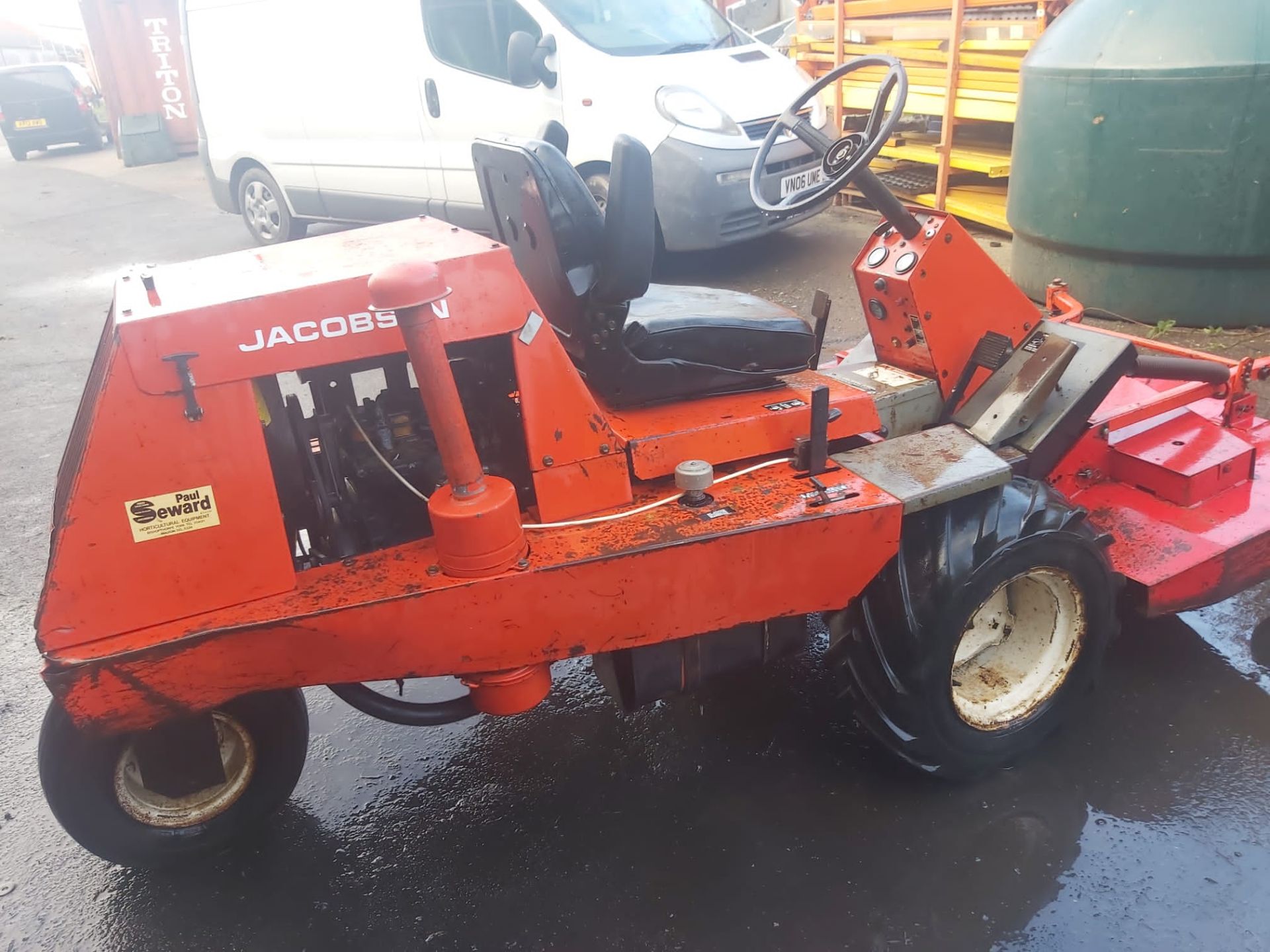 Jacobsen Turfcat 2 DW220 3 cyl kubota diesel - Image 6 of 6