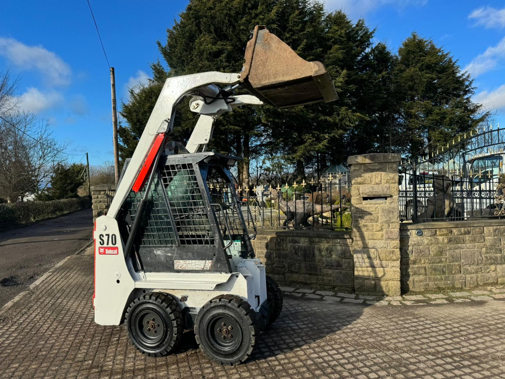 2015 BOBCAT S70 COMPACT WHEELED SKIDSTEER LOADER *PLUS VAT* - Image 9 of 18