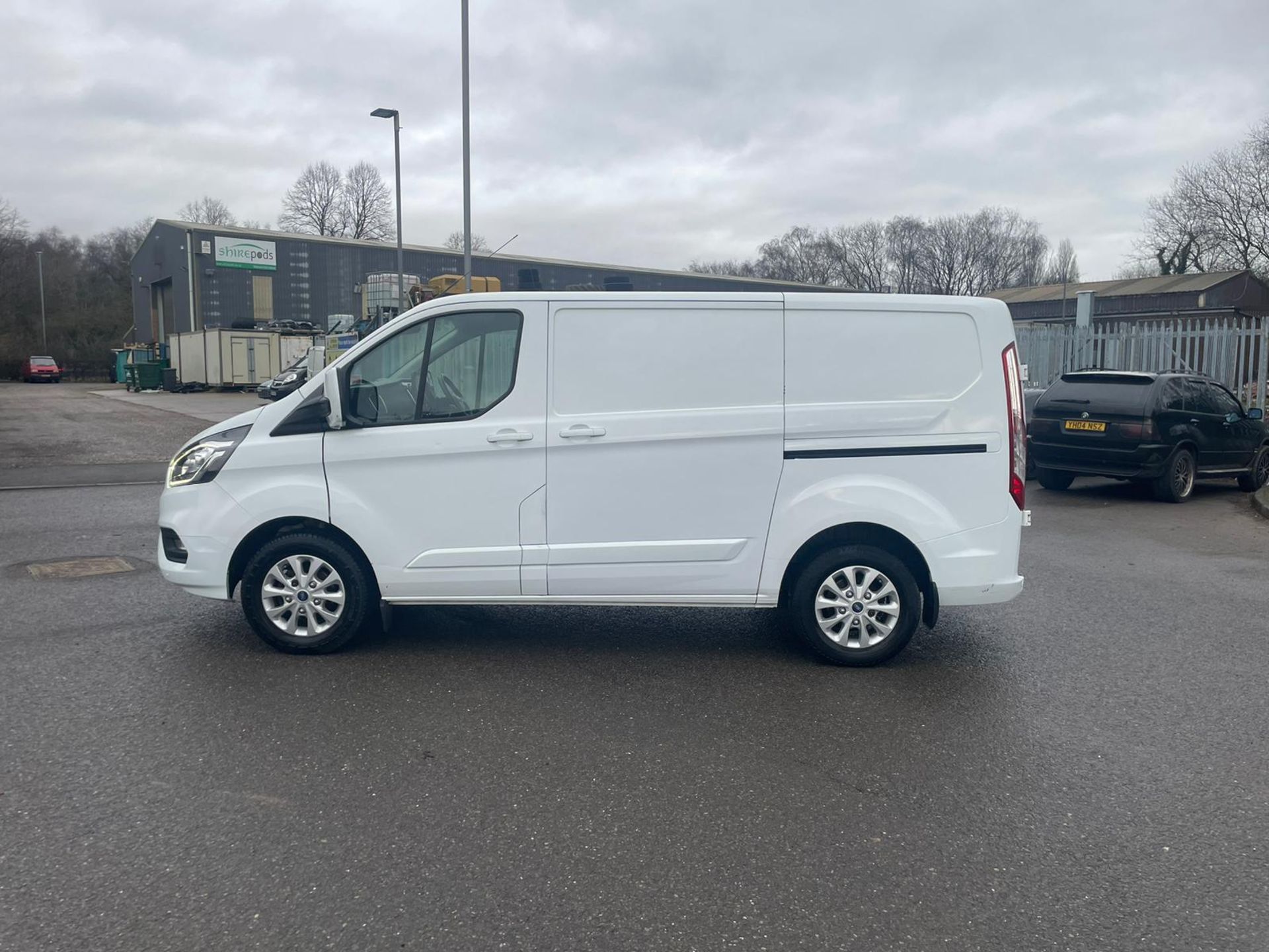 2018 FORD TRANSIT CUSTOM 280 LIMITED WHITE PANEL VAN *PLUS VAT* - Image 5 of 14