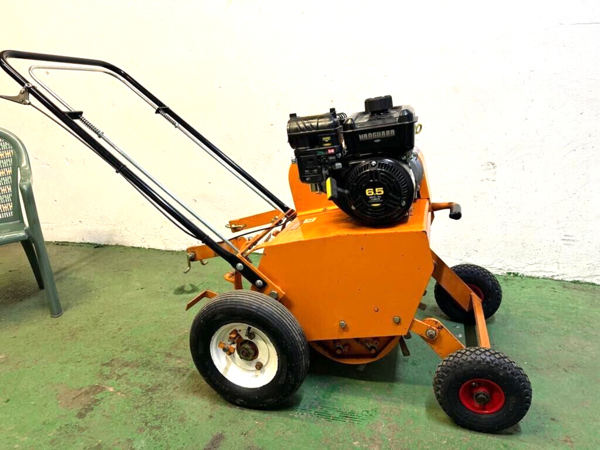 SISIS SUPATURFMAN 4 ROW PEDESTRIAN SPIKER, BRAND NEW ENGINE, FULLY SERVICED *PLUS VAT* - Image 8 of 13