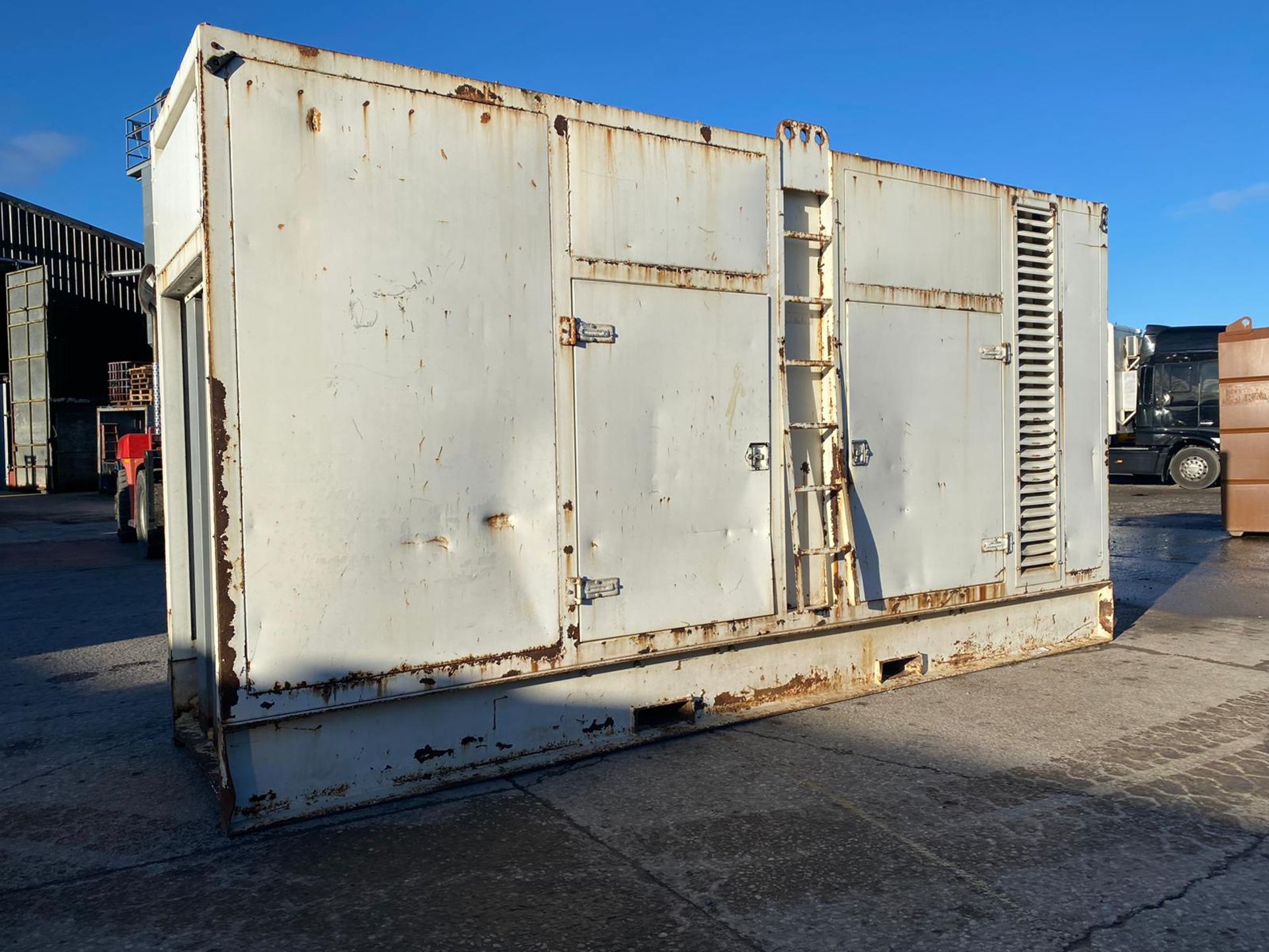 160 kVA Daewoo Silent Diesel Generator *PLUS VAT* - Image 2 of 6