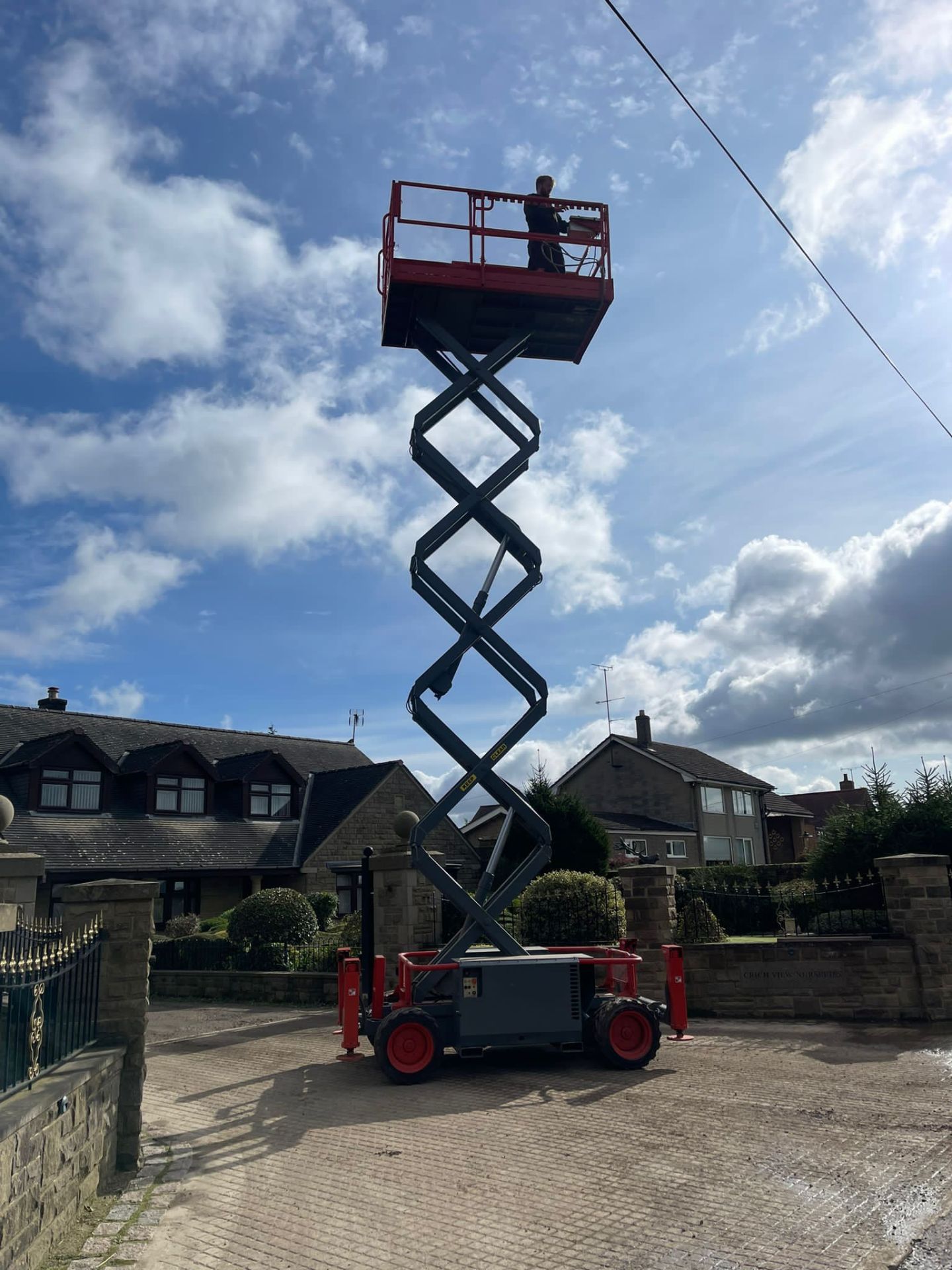 2011 SKYJACK SJ6832RT 4WD ROUGH TERRAIN SCISSOR LIFT *PLUS VAT* - Image 12 of 15