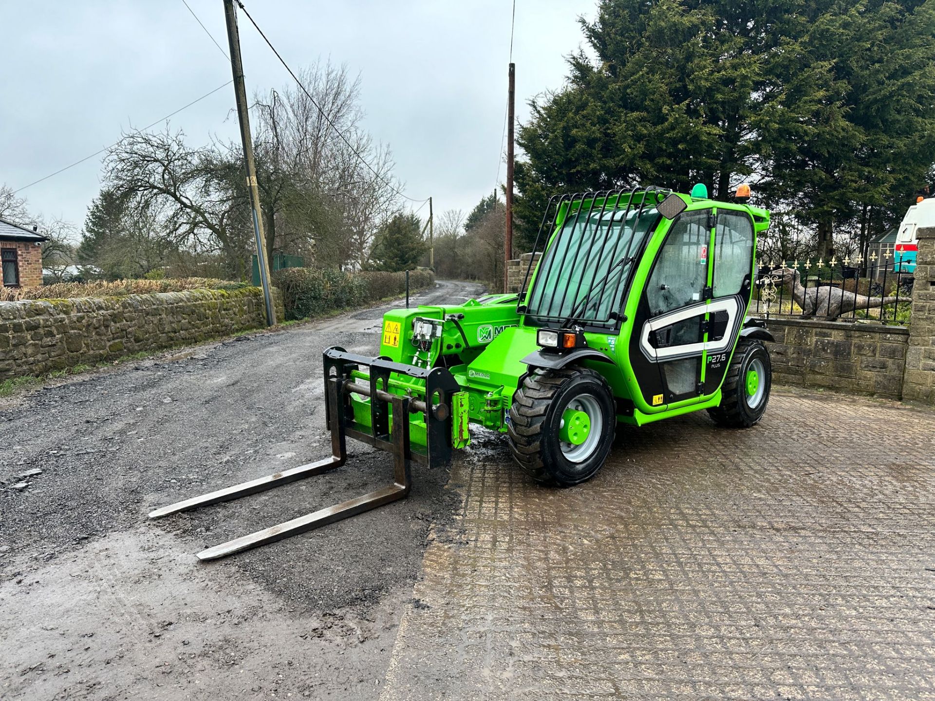 2022 MERLO P27.6 PLUS 4WD 2.7 TON COMPACT TELESCOPIC TELEHANDLER *PLUS VAT* - Image 4 of 25