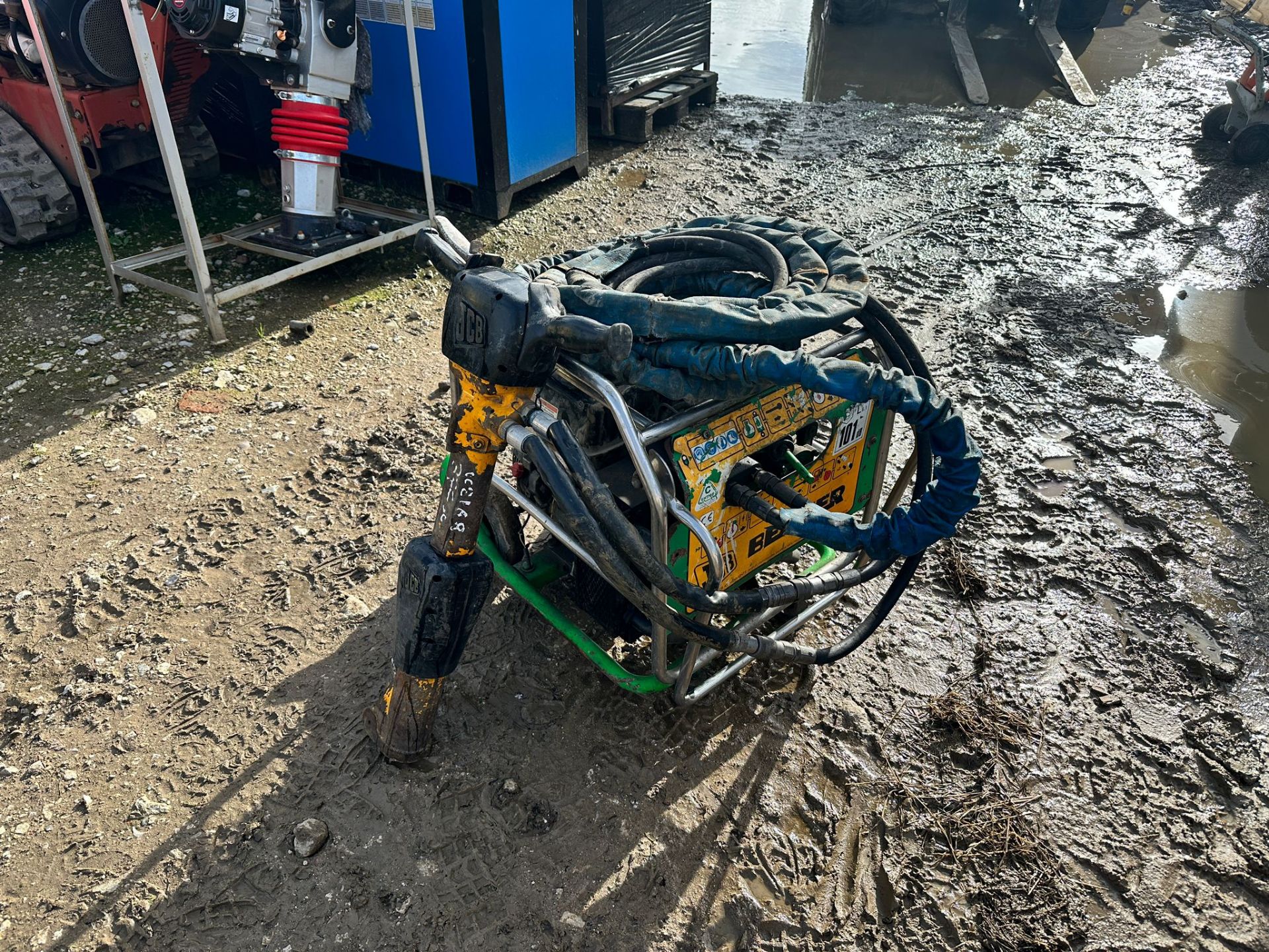 JCB BEAVER HYDRAULIC POWER PACK WITH HOSES AND BREAKER *PLUS VAT* - Image 2 of 8