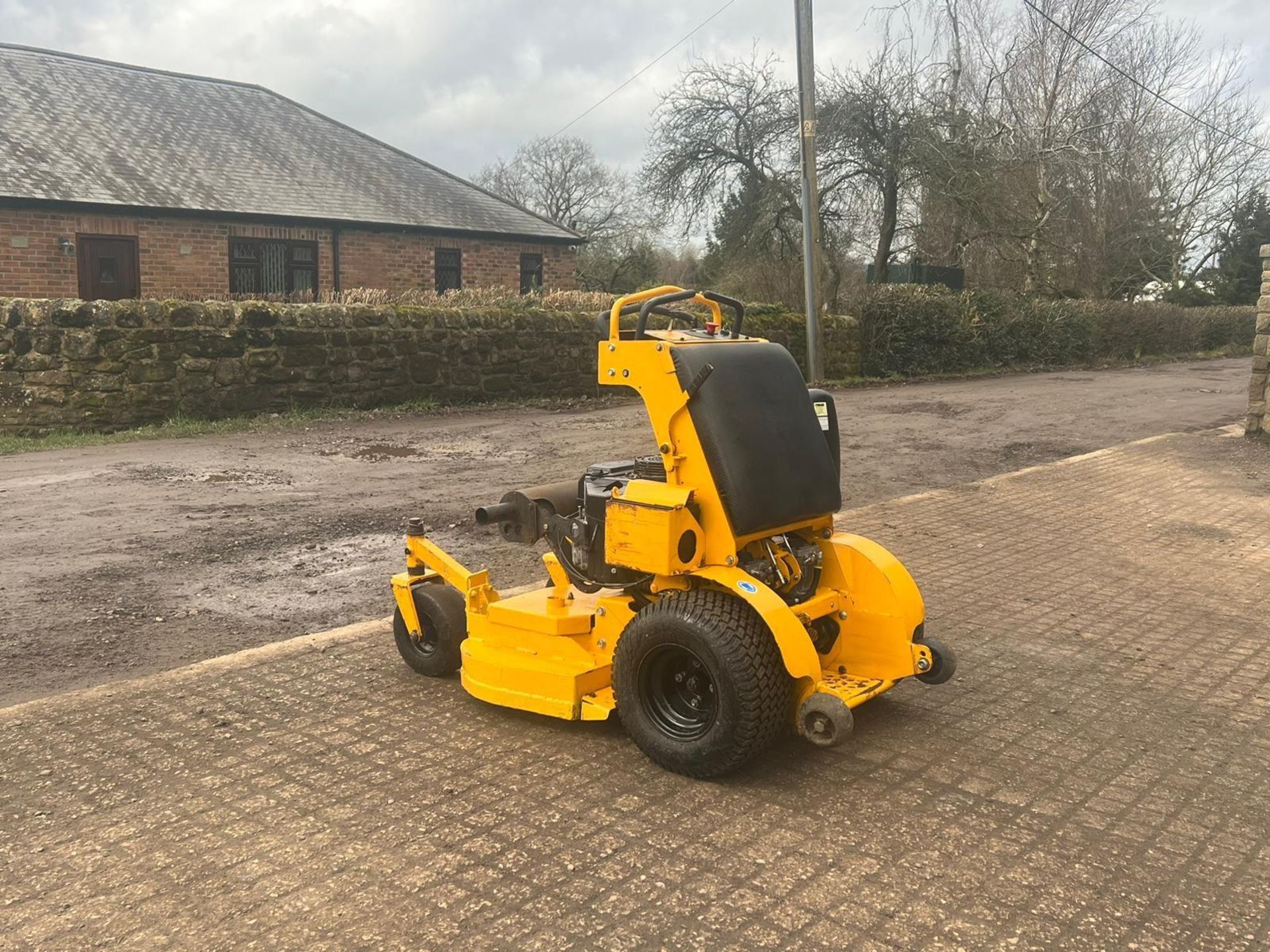 WRIGHT STANDER STAND ON ZERO TURN MOWER *PLUS VAT* - Image 5 of 8