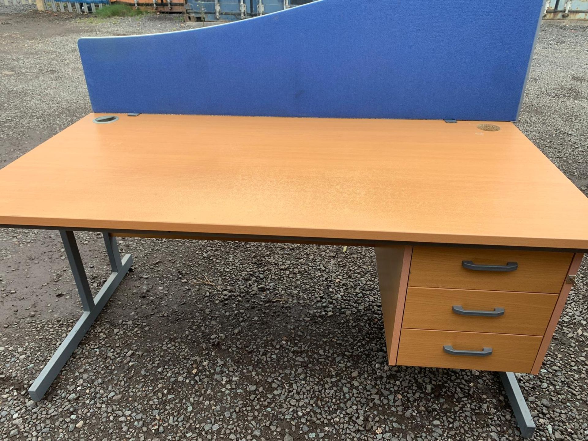 Two office desks with table divider *NO VAT* - Image 3 of 5