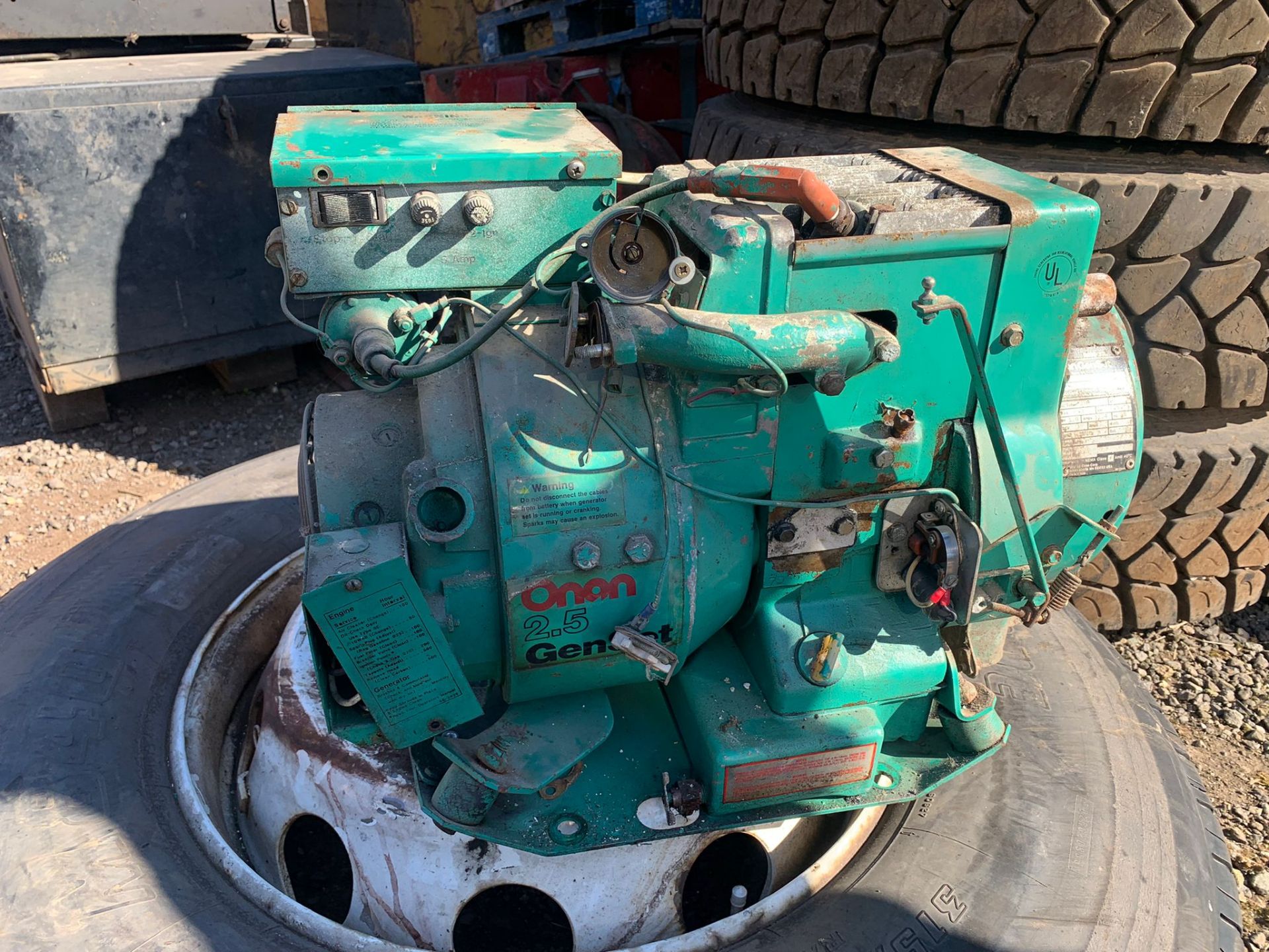 Onan 2.5 Genset - spares or repair *NO VAT* - Image 3 of 5