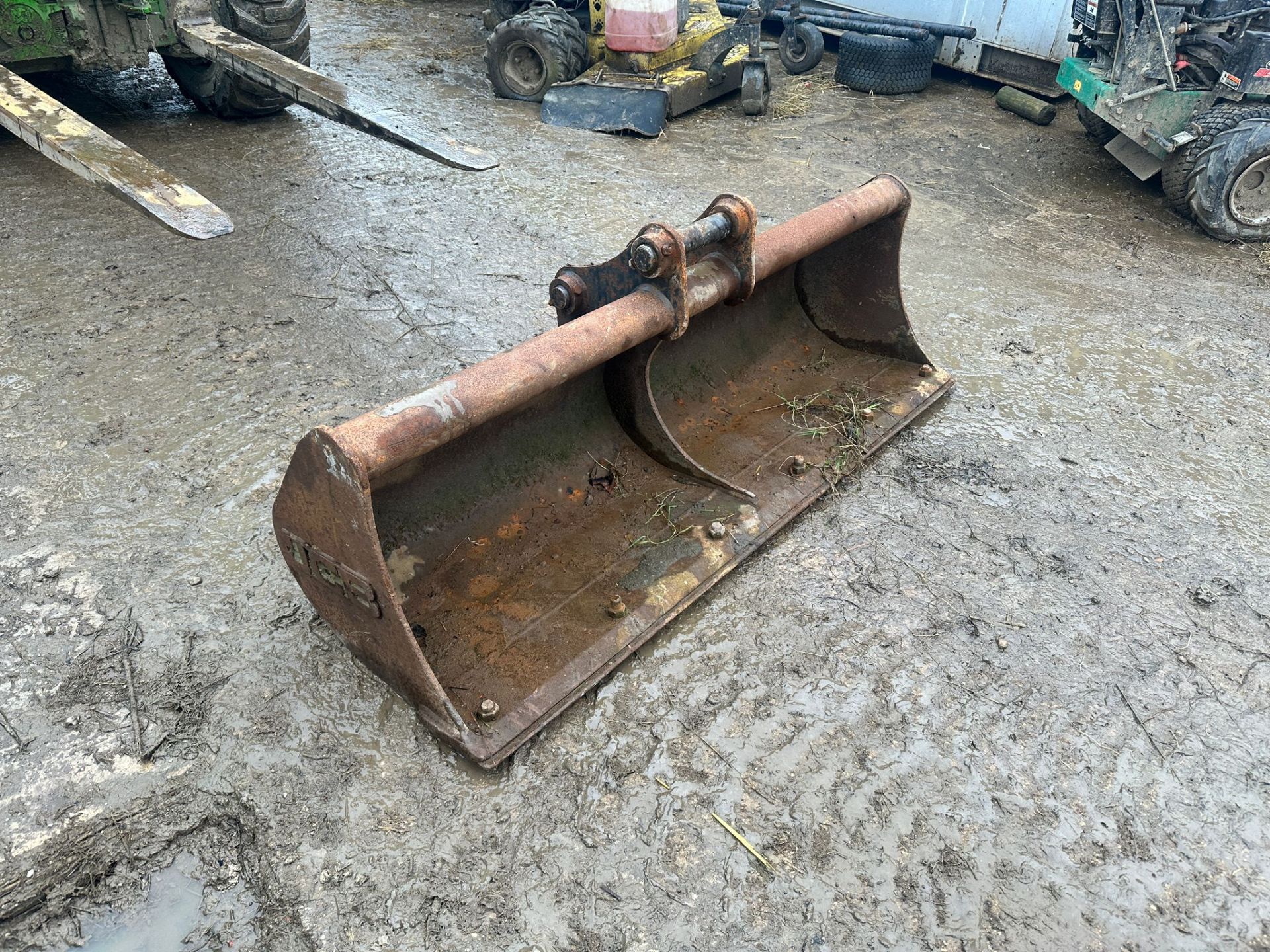 JCB 45MM DITCHING BUCKET *PLUS VAT*