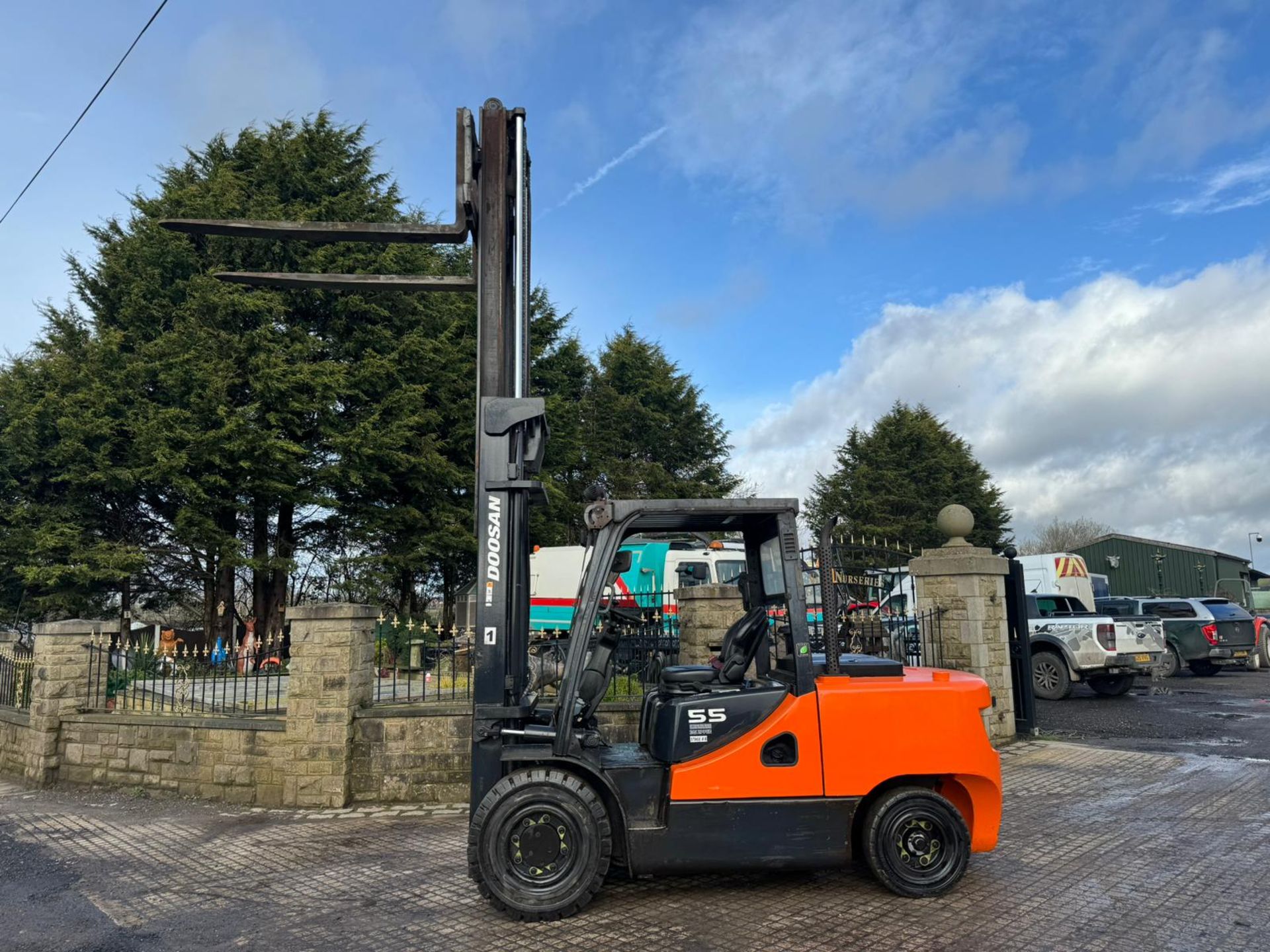 2017 DOOSAN D55C-5 FORKTRUCK 5.5 TON DIESEL FORKLIFT *PLUS VAT* - Image 8 of 14