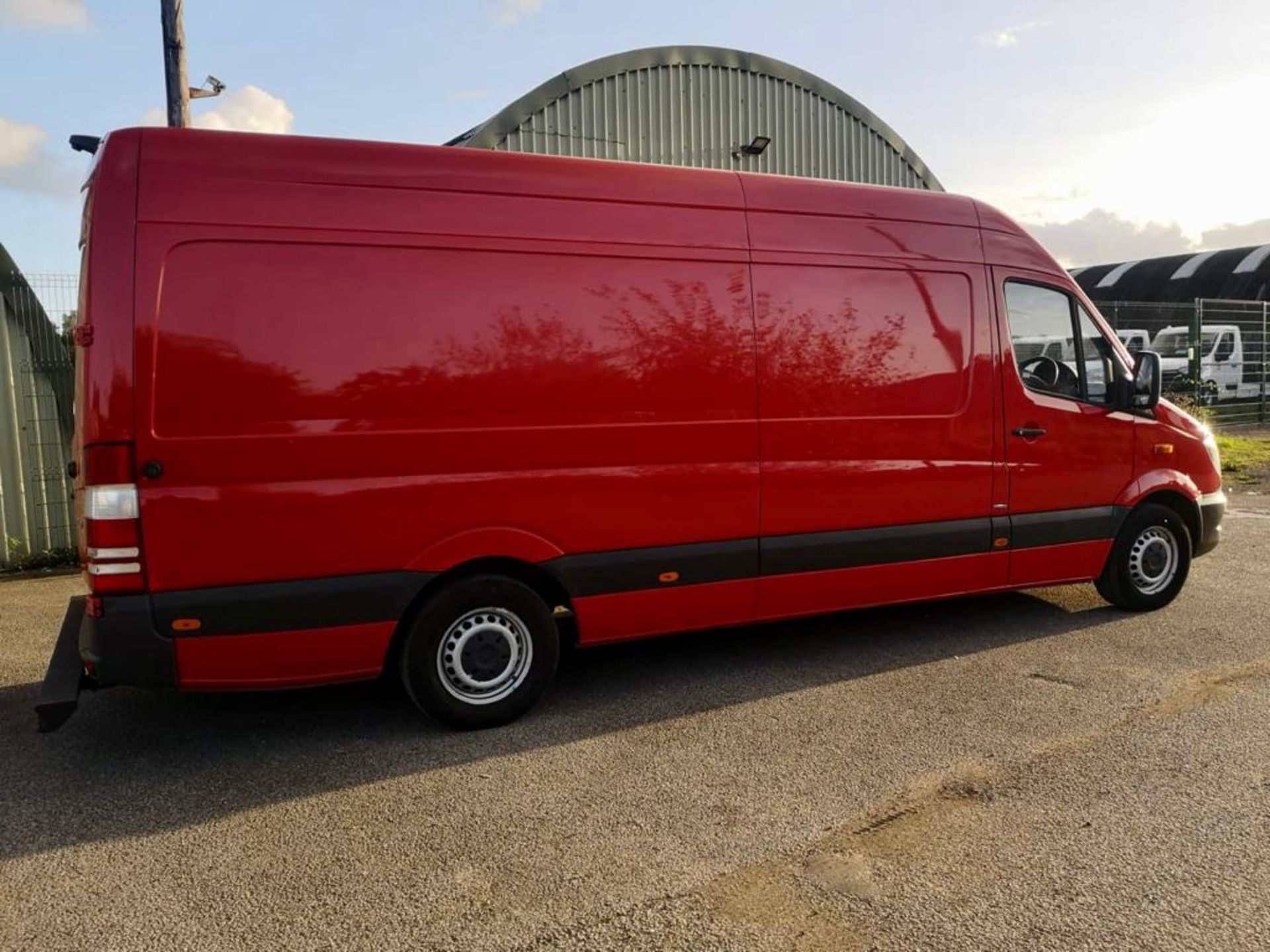 2015 MERCEDES-BENZ SPRINTER 310 CDI RED PANEL VAN *NO VAT* - Image 8 of 13