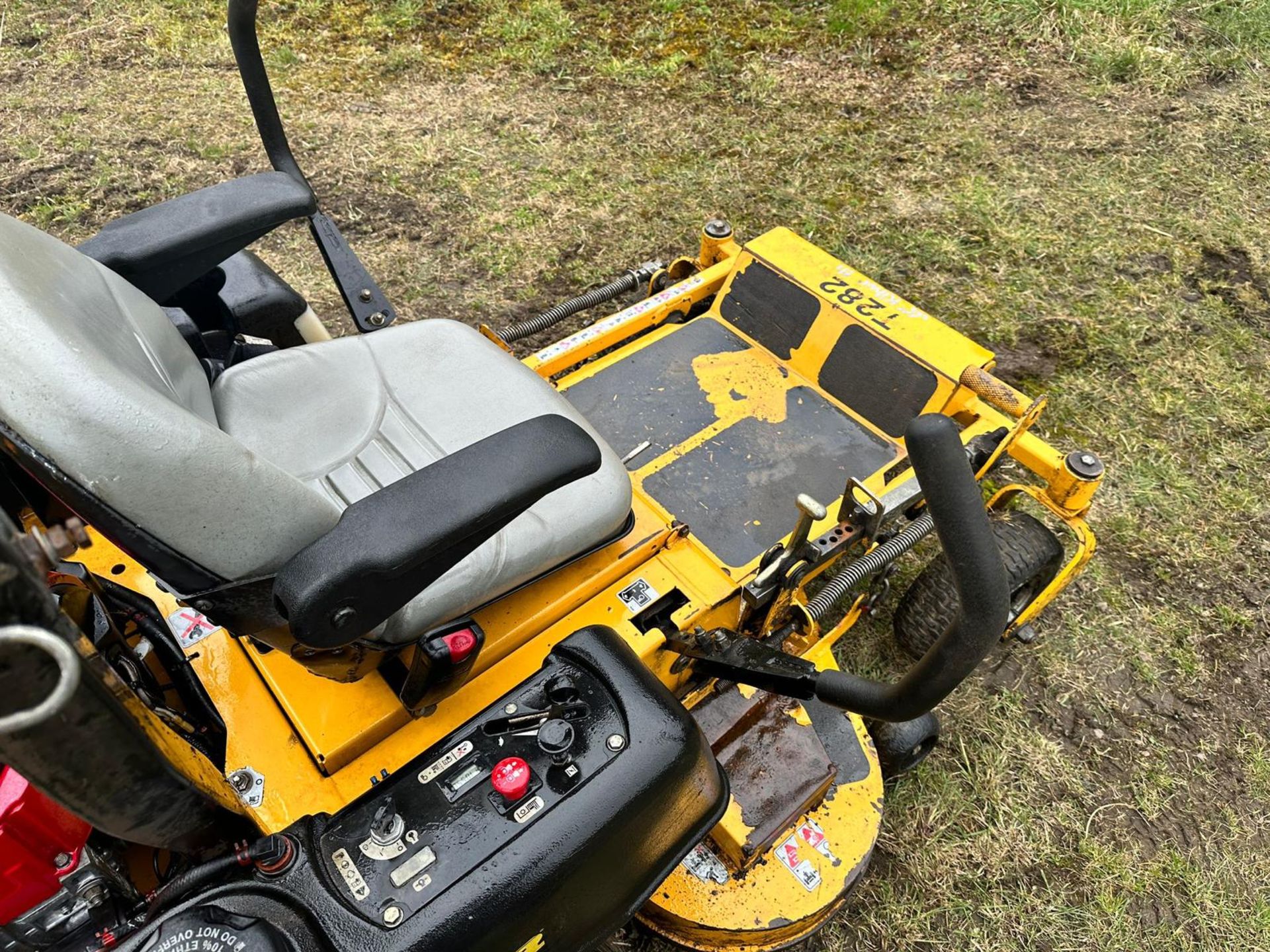 Hustler FastTrak Heavy Duty Zero Turn Ride On Mower *PLUS VAT* - Image 11 of 11