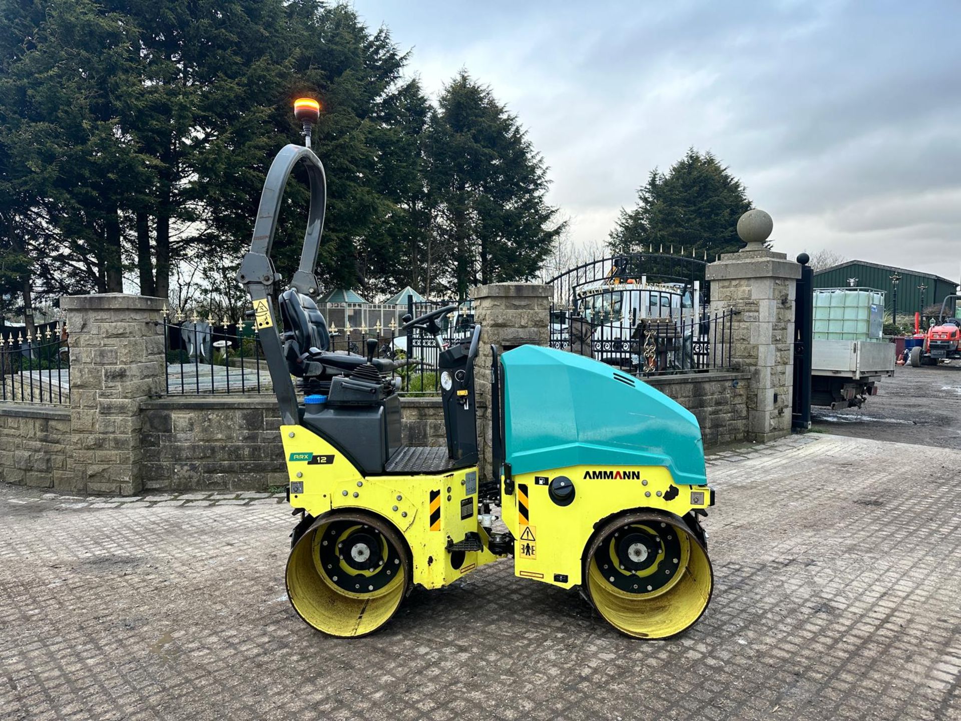 2015 AMMANN ARX12 TWIN DRUM VIBRATING ROLLER *PLUS VAT* - Image 5 of 14