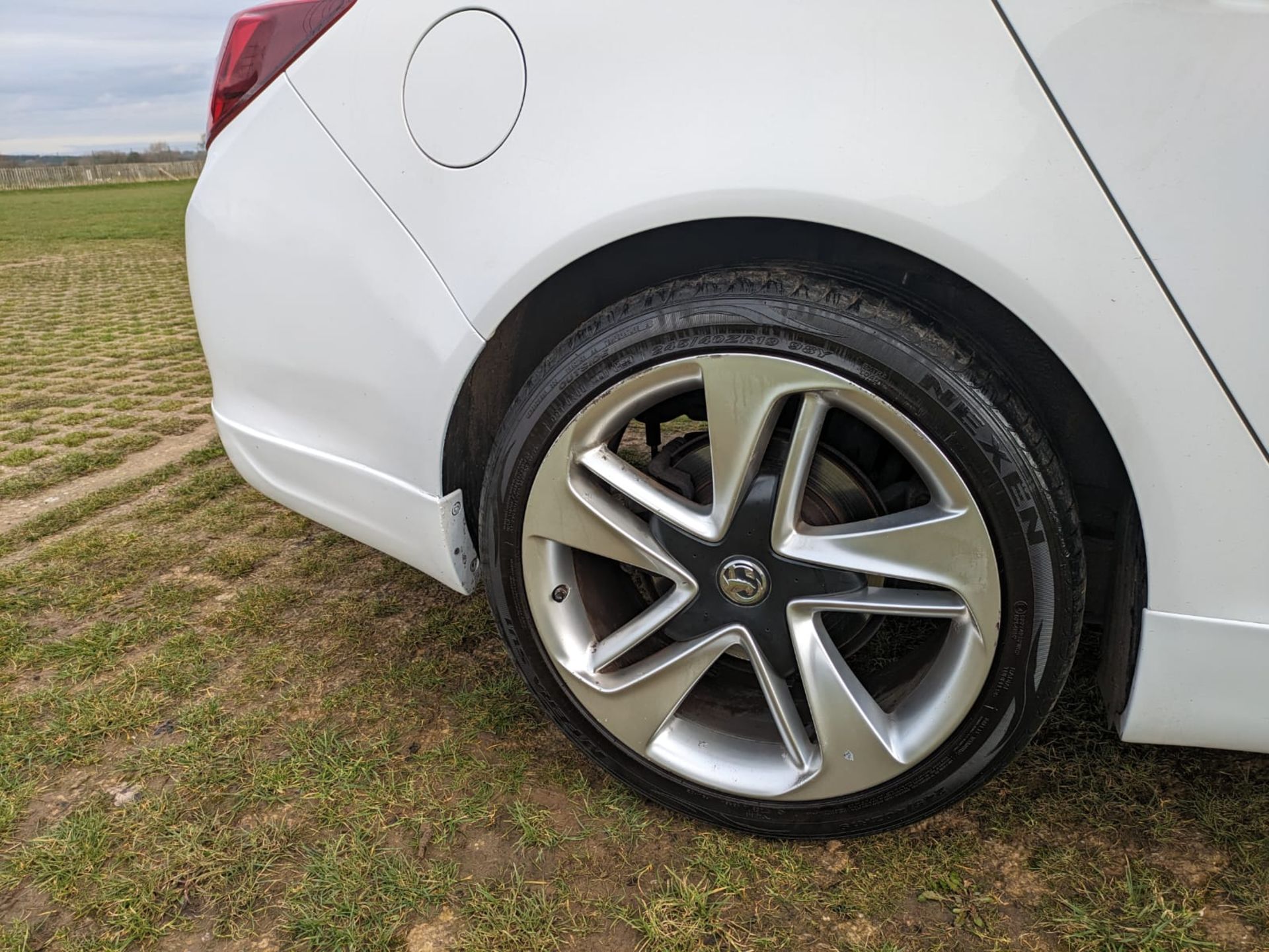 2013 VAUXHALL INSIGNIA SRI CDTI ECOFLEX S/S WHITE HATCHBACK *NO VAT* - Image 12 of 25