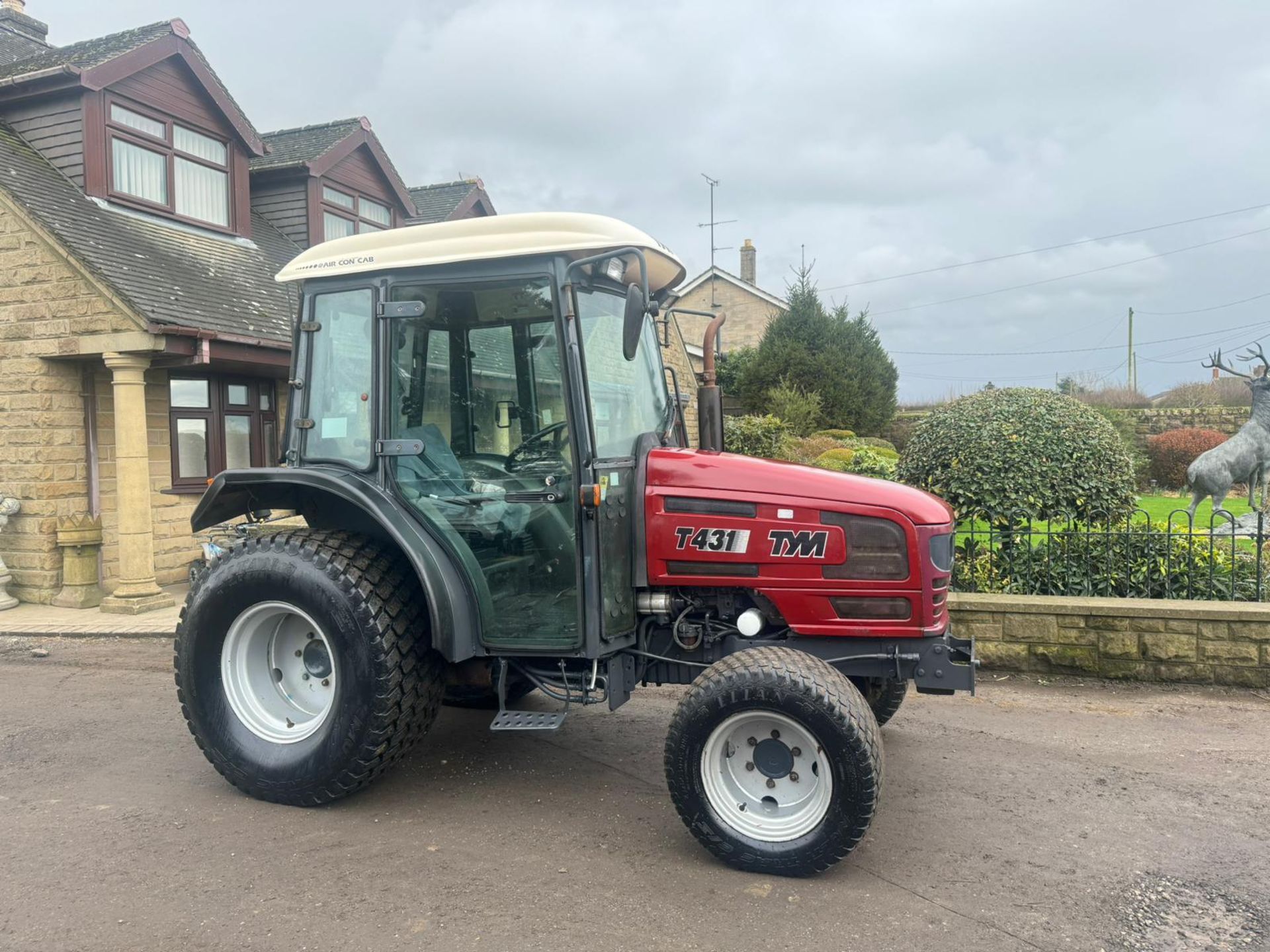 TYM T431 43HP 4WD MID SIZE TRACTOR *PLUS VAT*