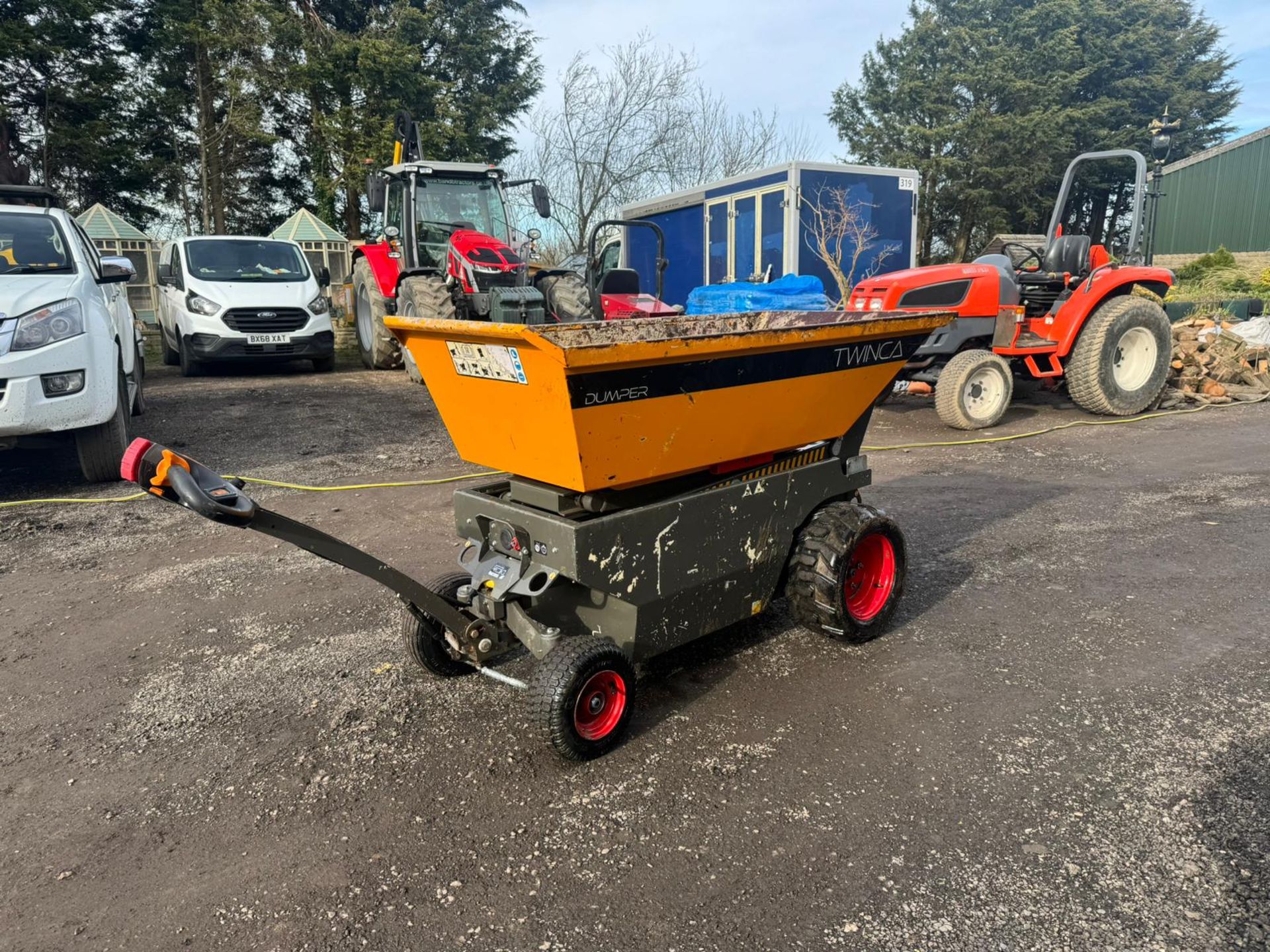 2022 TWINCA ES-800 24 VOLT BATTERY OPERATED HIGH TIP DUMPER BARROW *PLUS VAT* - Image 2 of 13