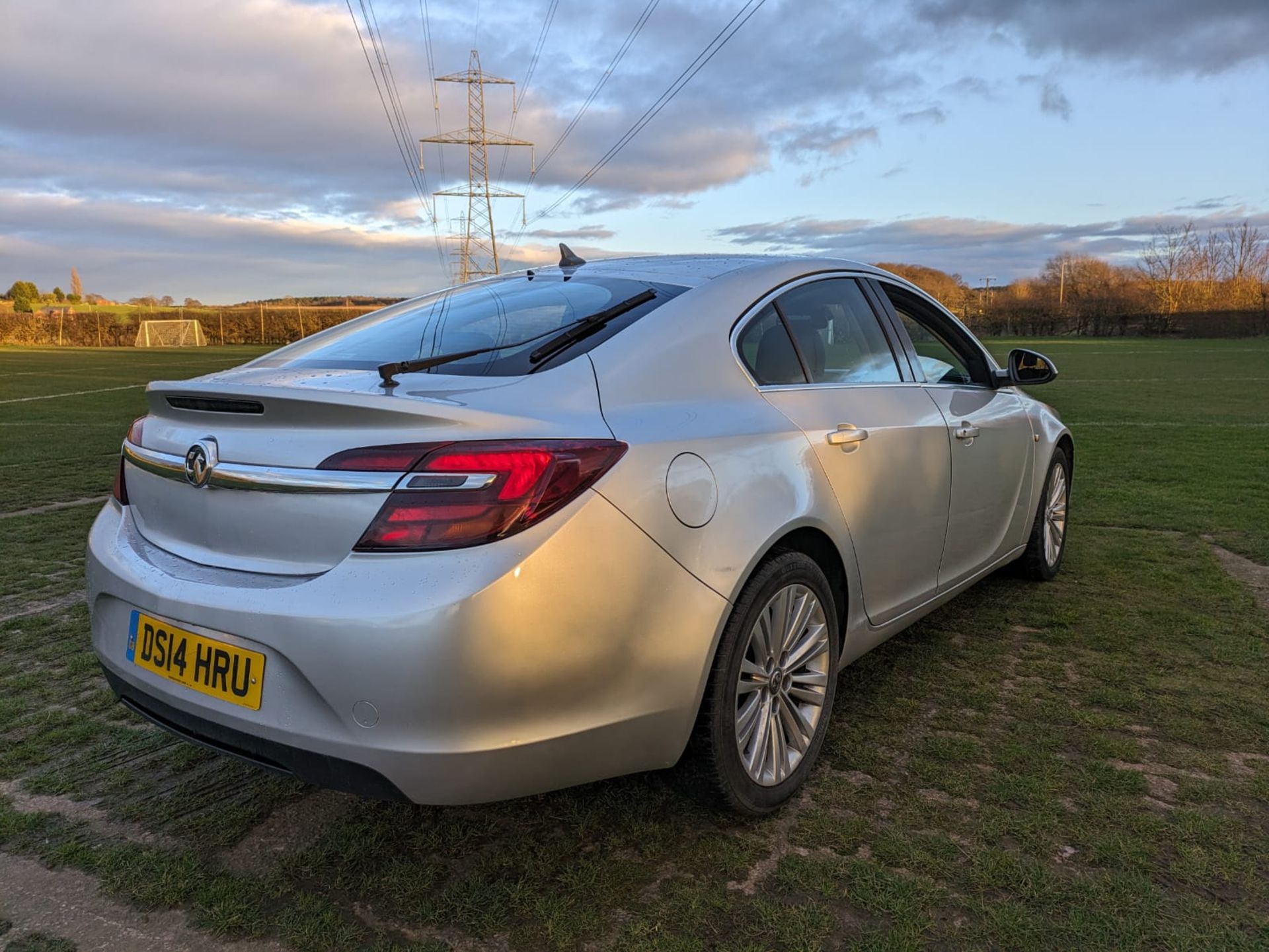 2014 VAUXHALL INSIGNIA TECHLINE CDTI ECO S/S SILVER HATCHBACK *NO VAT* - Image 9 of 22