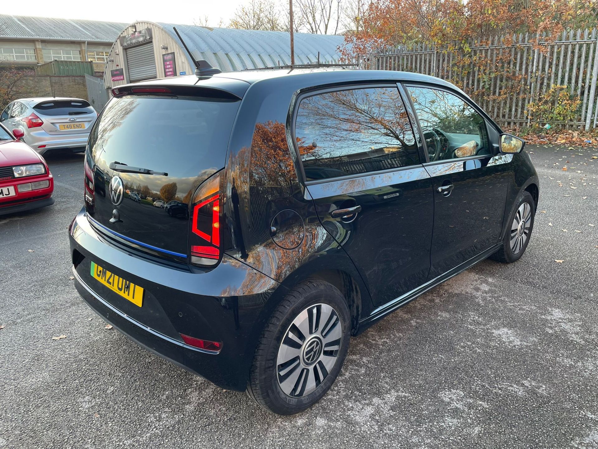 2021 VW VOLKSWAGEN E- UP BLACK HATCHBACK FULL ELECTRIC *NO VAT* - Image 7 of 16