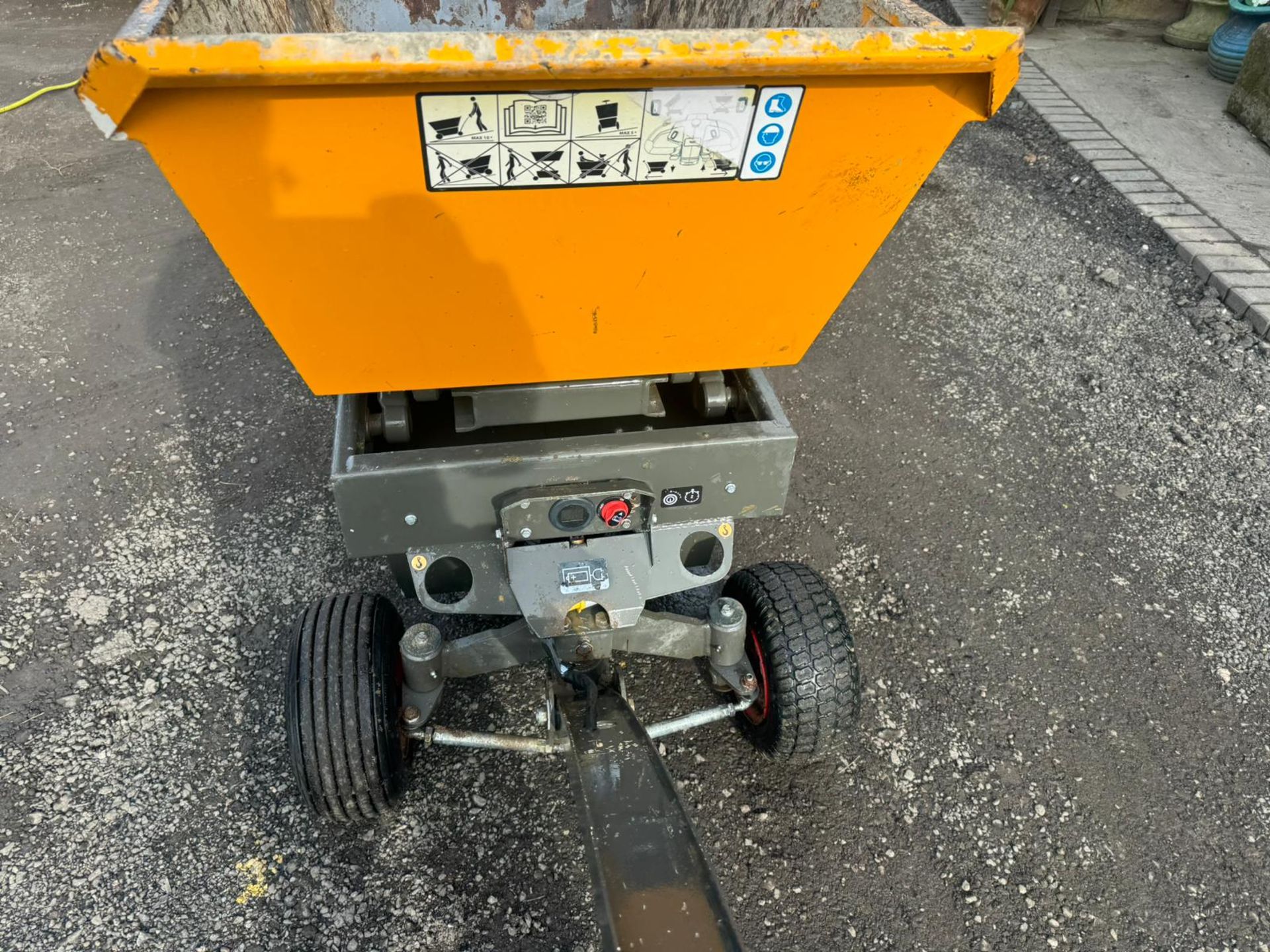 2022 TWINCA ES-800 24 VOLT BATTERY OPERATED HIGH TIP DUMPER BARROW *PLUS VAT* - Image 3 of 13